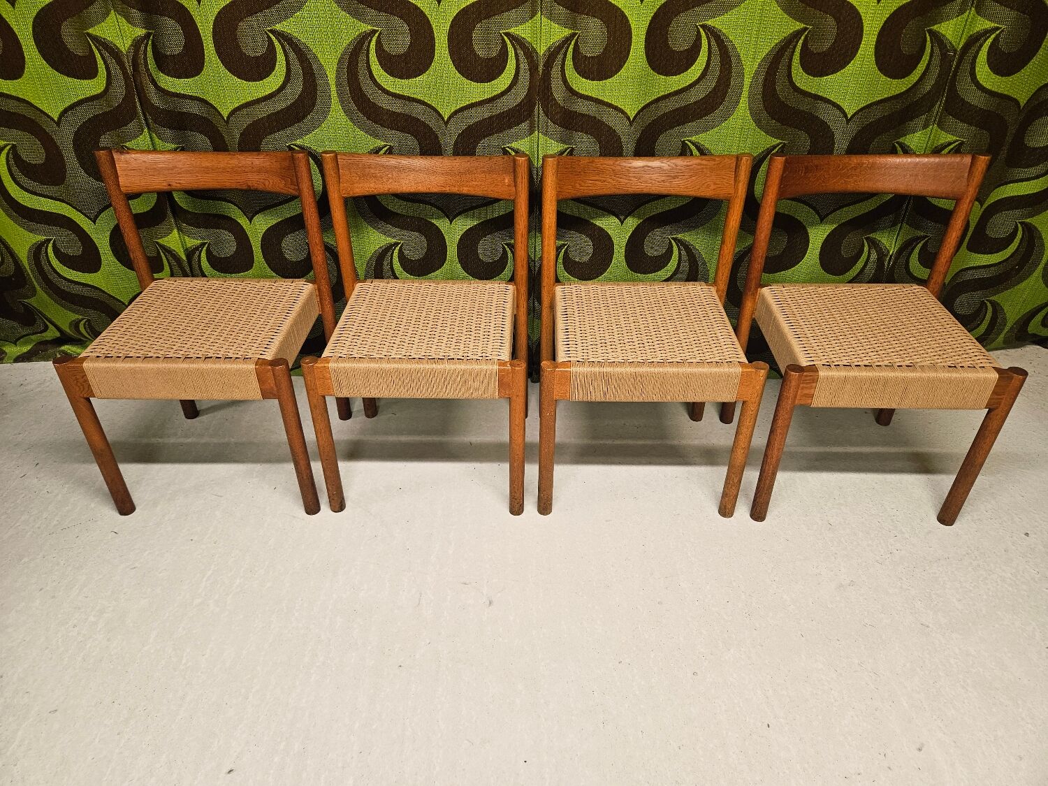 Set of 4 Danish chairs, 1970.