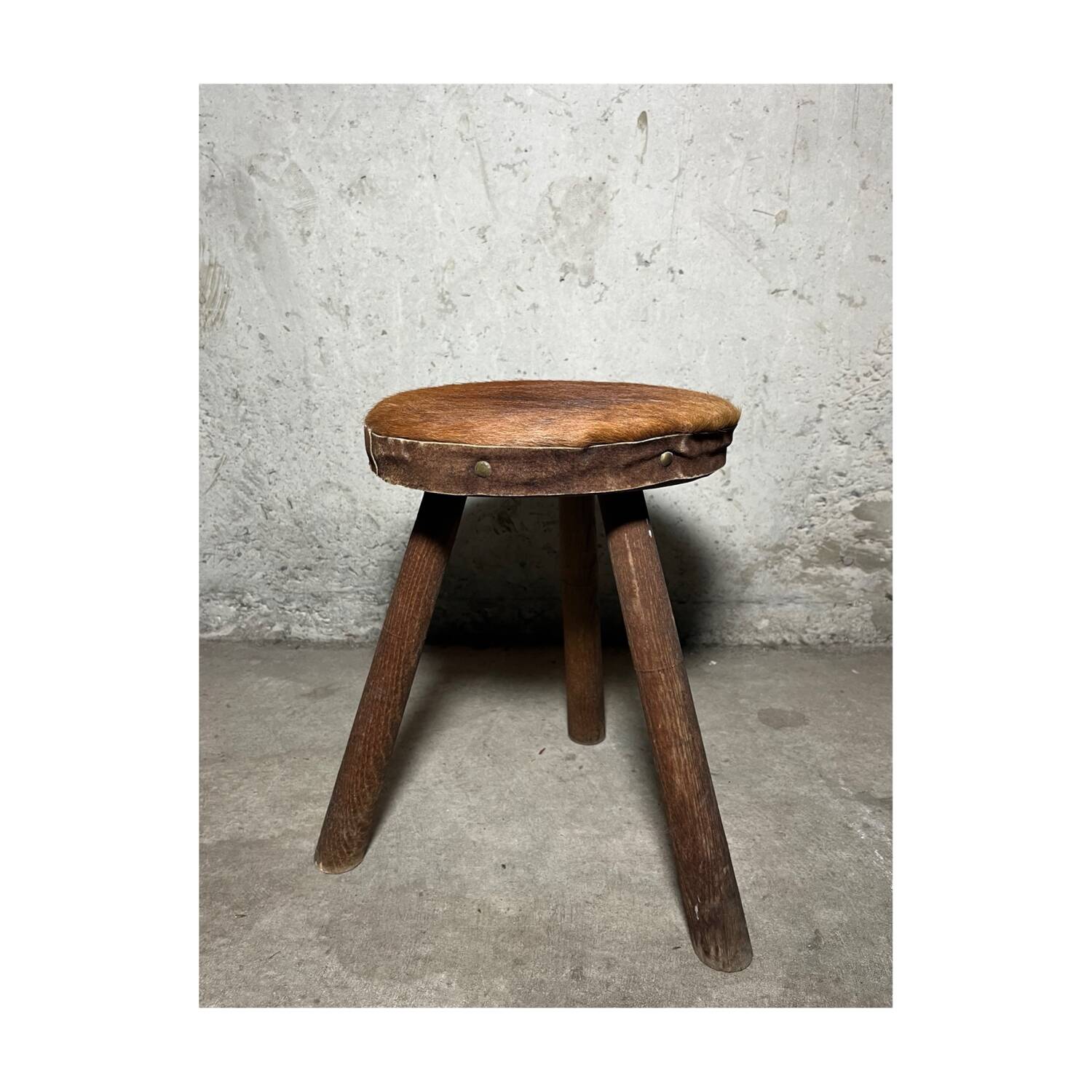 Tabouret tripode