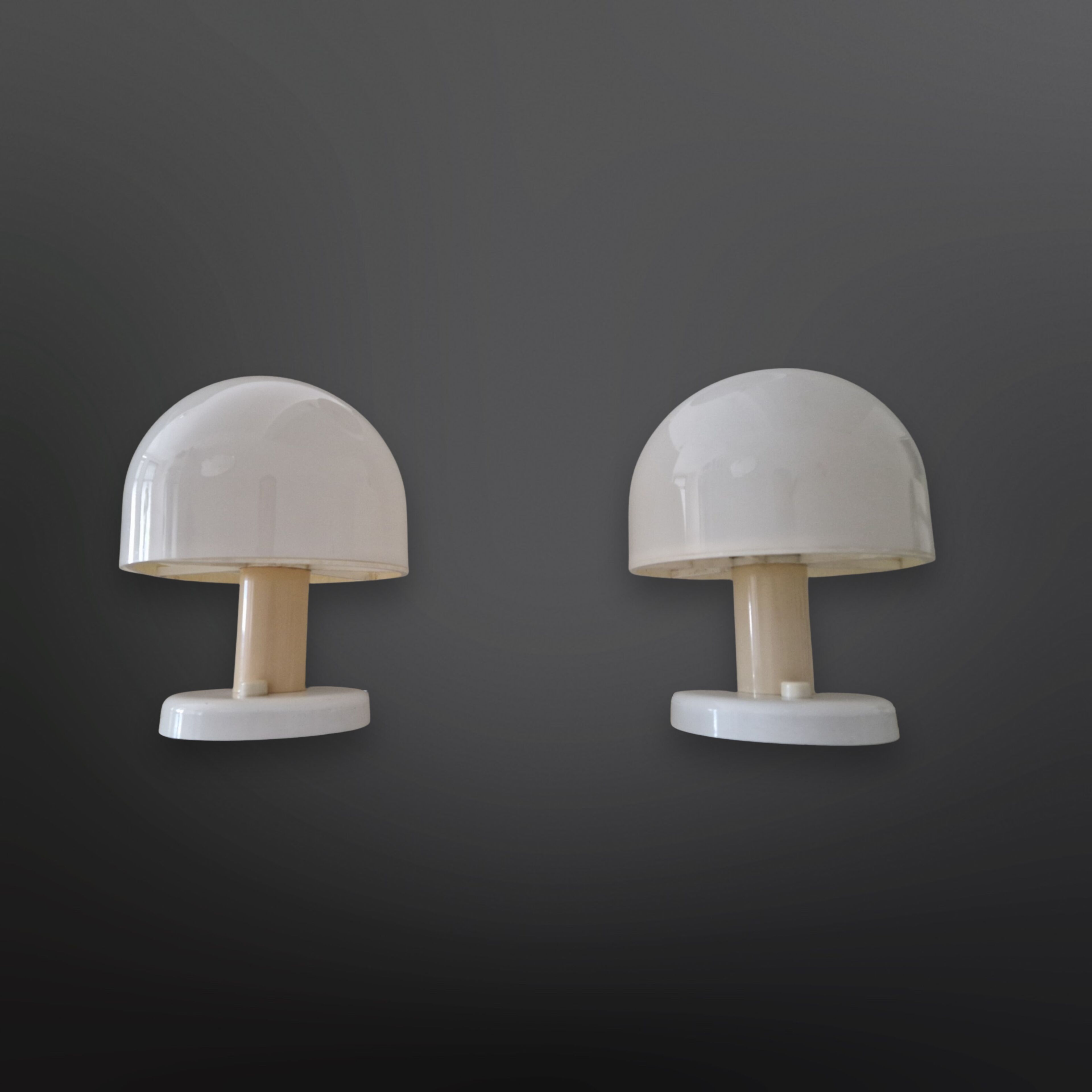 Space age mushroom lamps by Harvey Guzzini, Italy 1960s