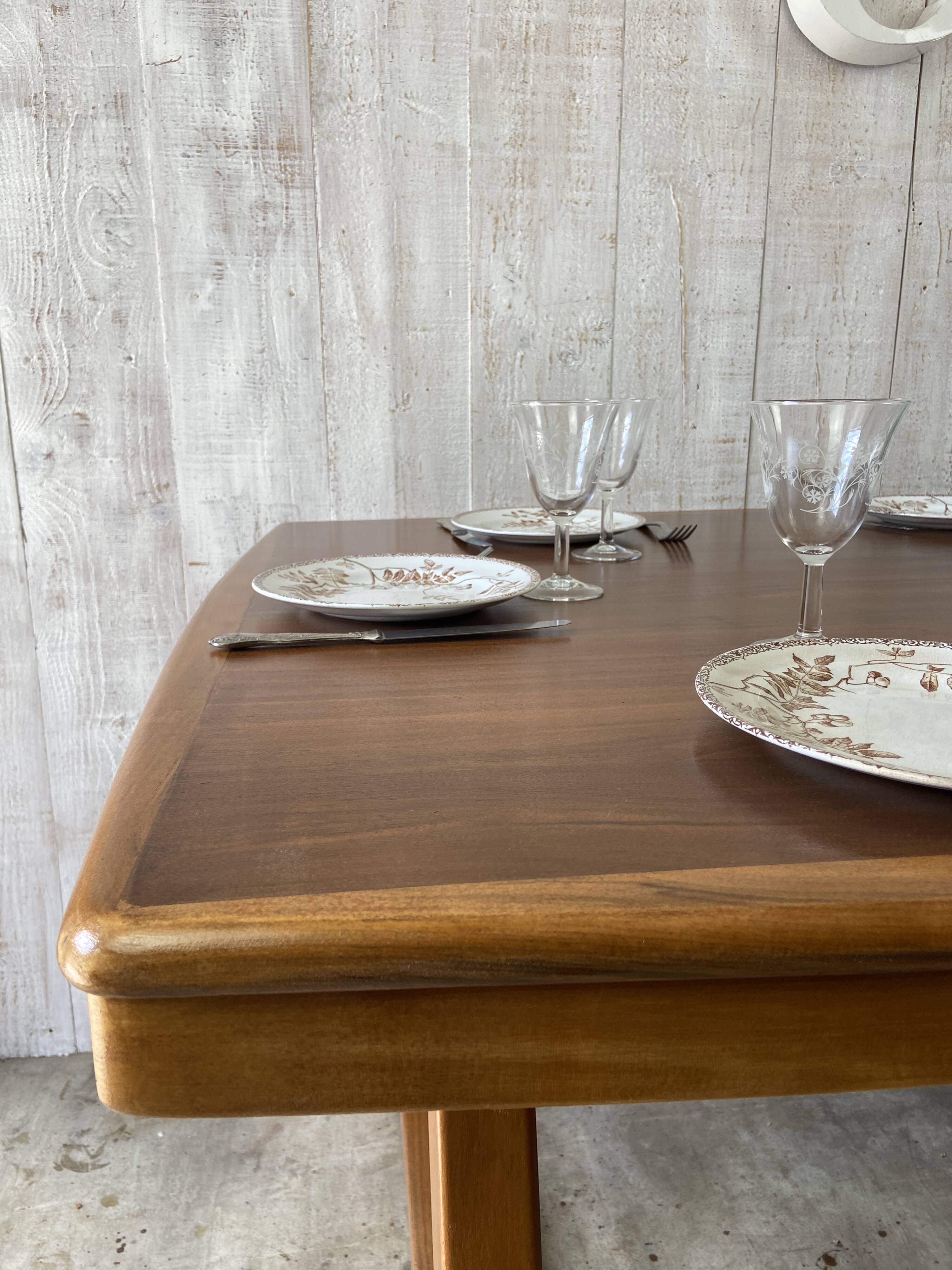 Table scandinave vintage