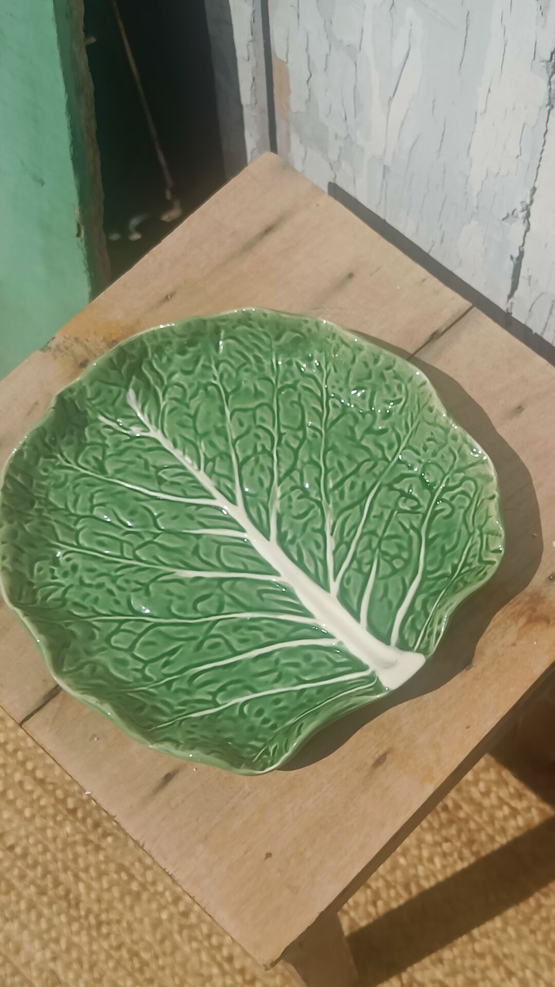 Vintage cabbage slipware plate