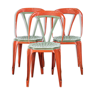 Multipl's three-chair series