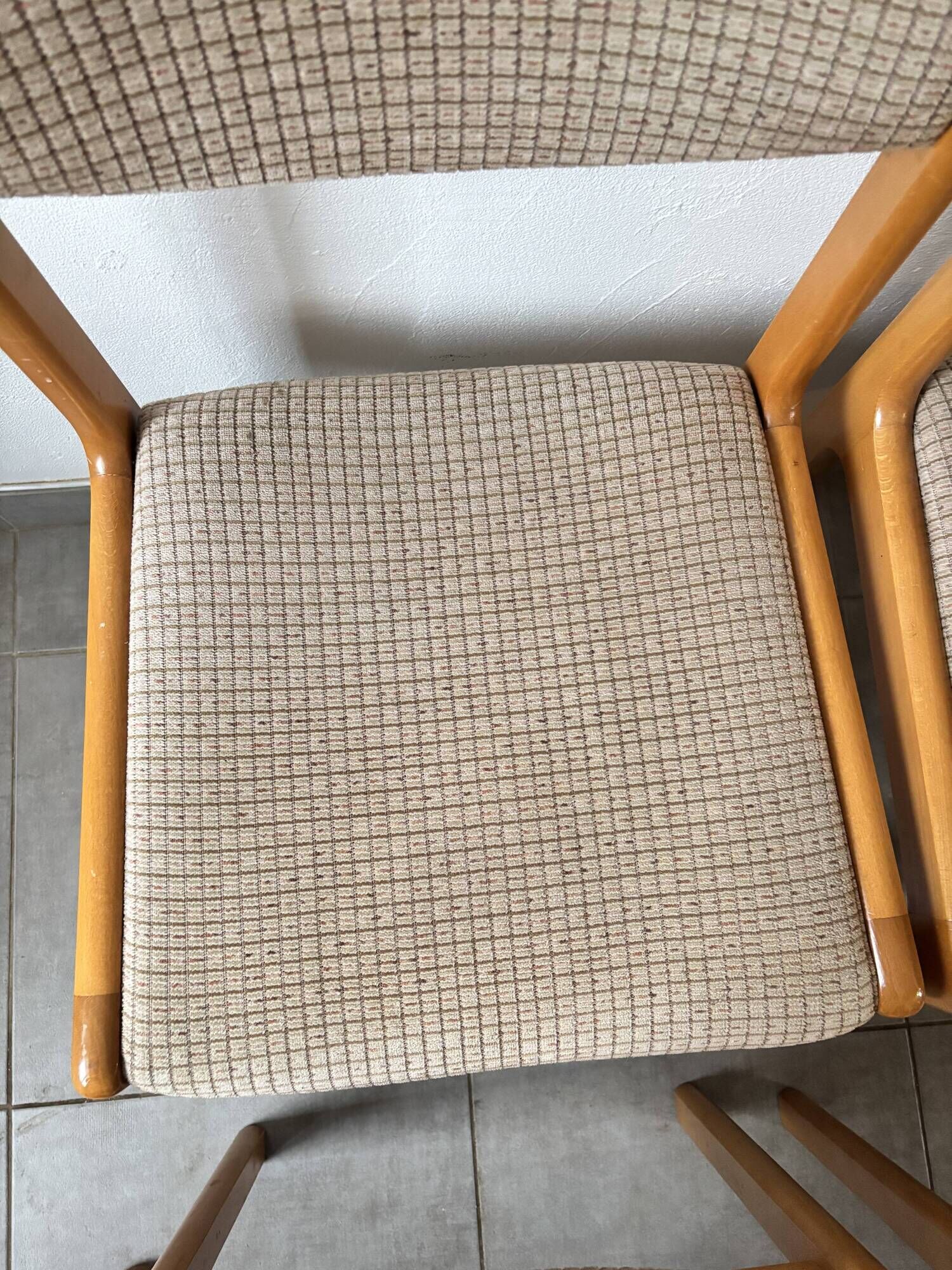 Set of 4 Scandinavian Baumann chairs in solid elm – 1970s