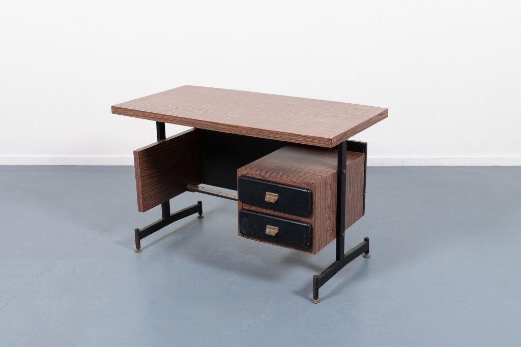 Italian desk with mid-century chair from the 1960s