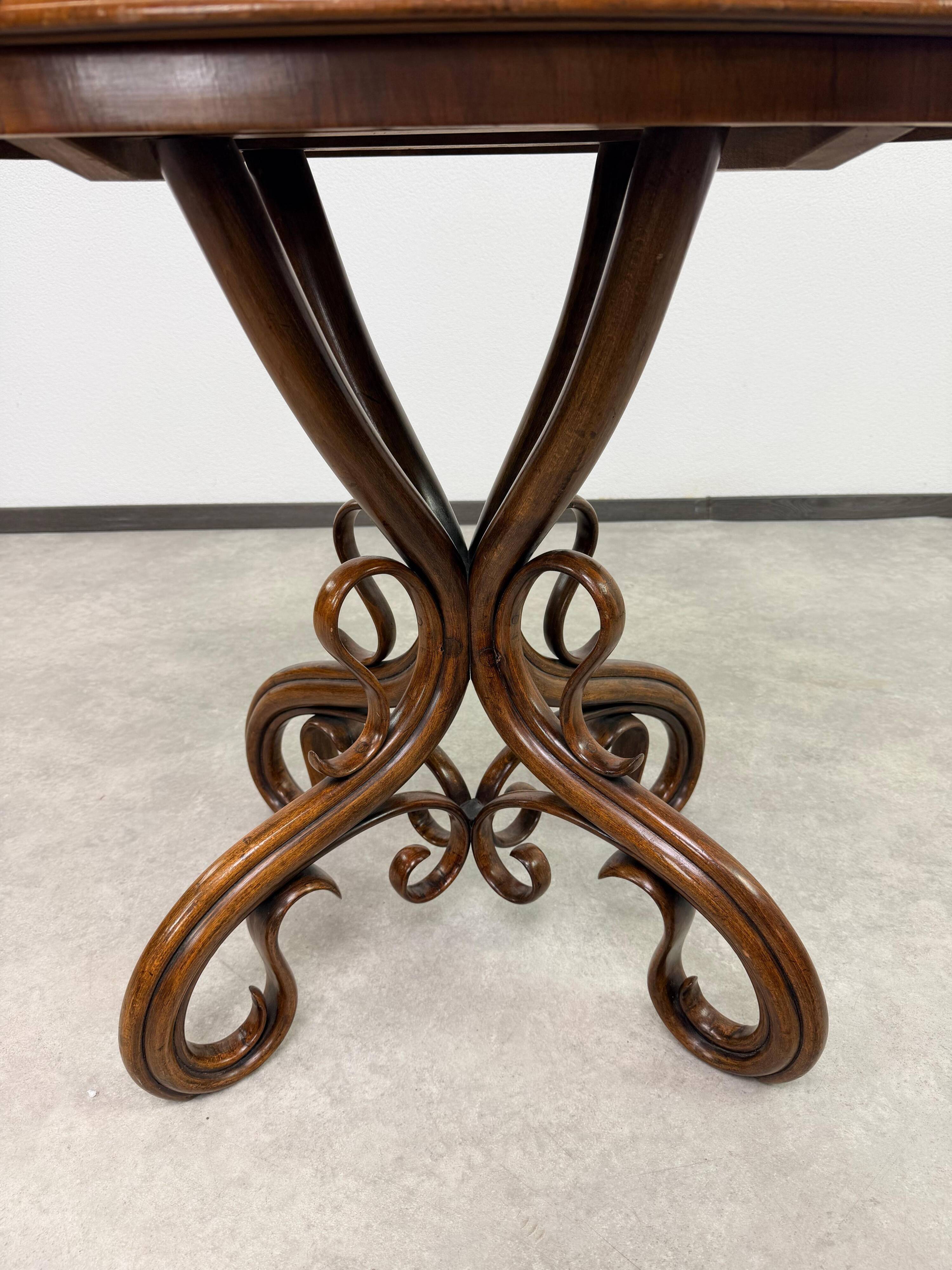 Table de salon antique rare « Gebrüder Thonet », Model No. 1