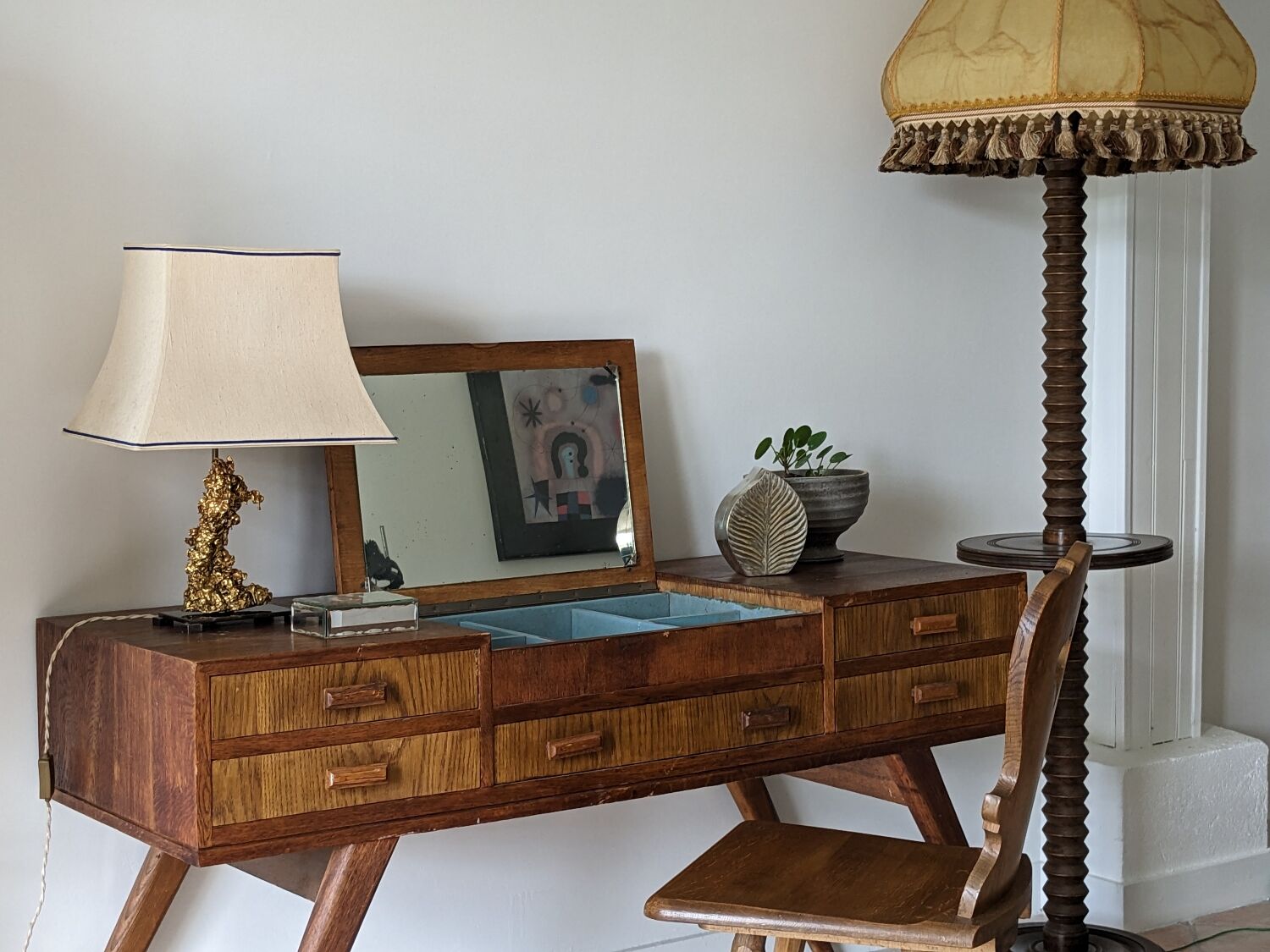 Wooden floor lamp turned 40s