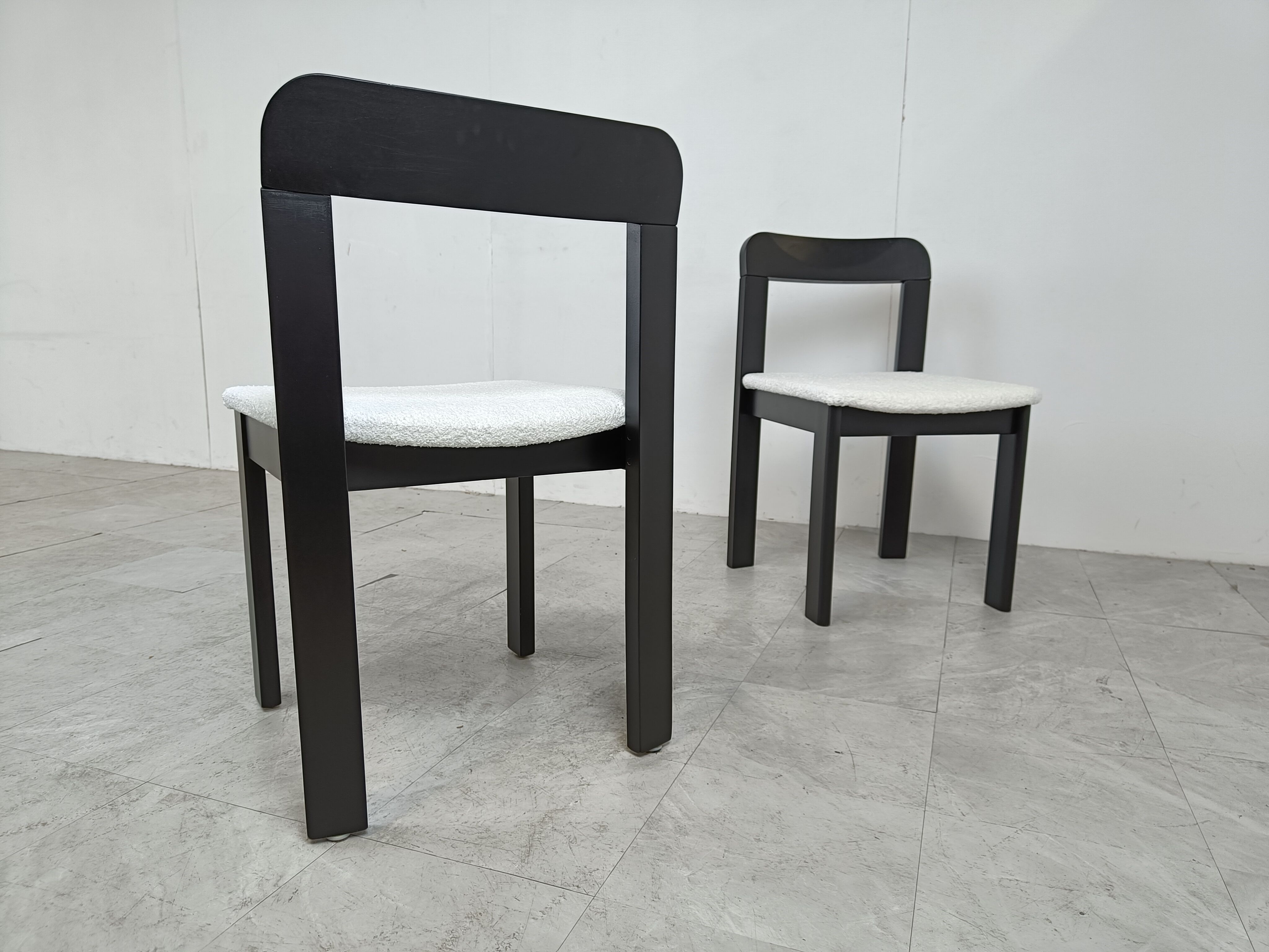 Set of 10 vintage dining chairs 1970s
