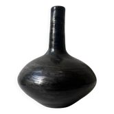 Vase solifore en céramique noir vernissé & signé vers 1950