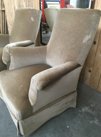 Pair of chairs to rest XIX