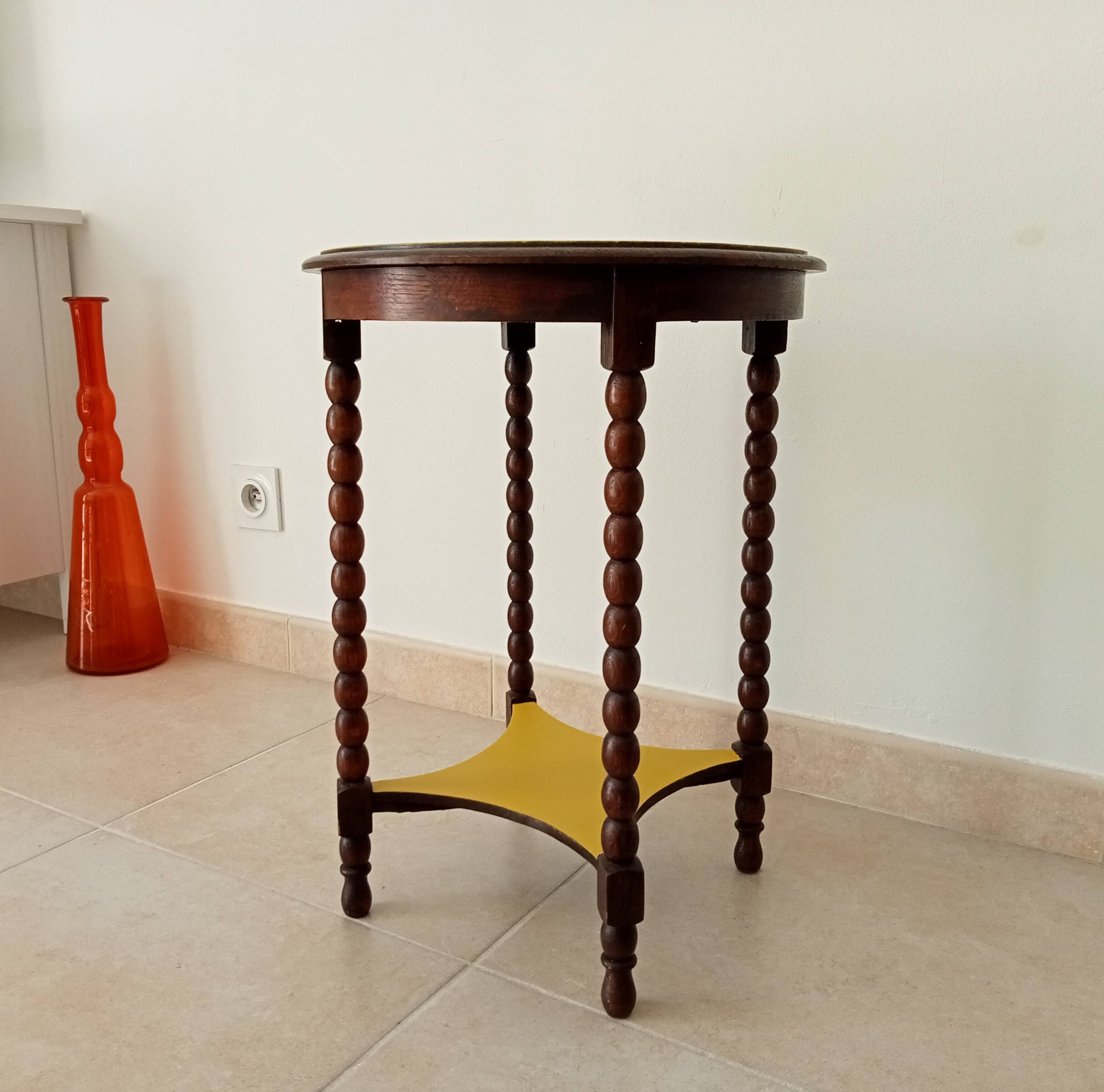 Old pedestal table, early 20th century, turned wooden legs