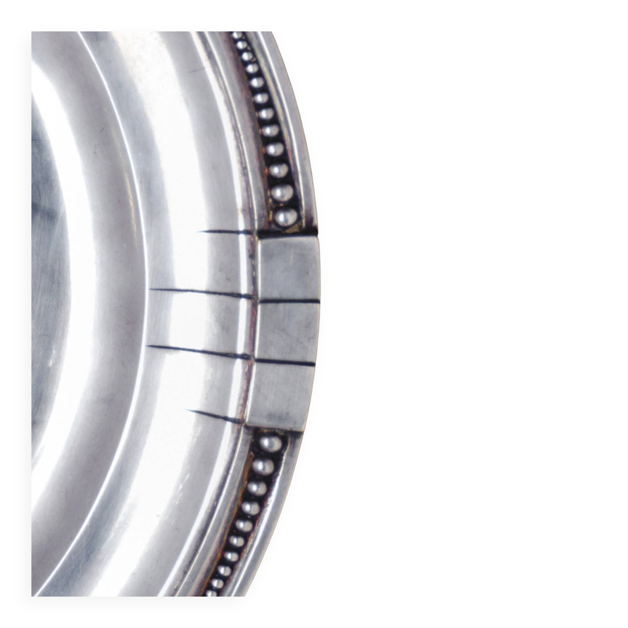 Round silver-plated metal dish, Samuel Askenfeld