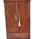 Armoire miniature en noyer Burr