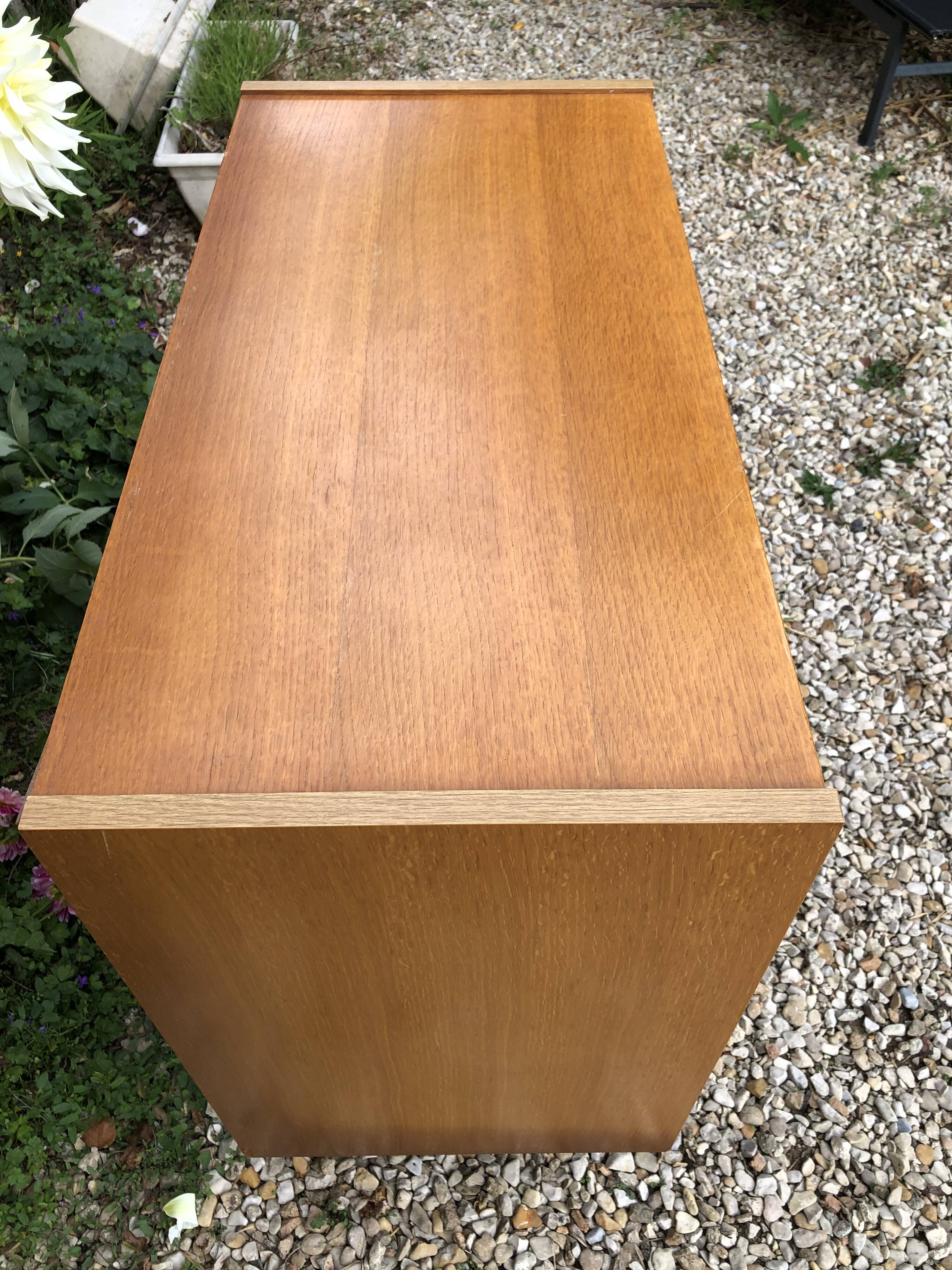 Commode vintage