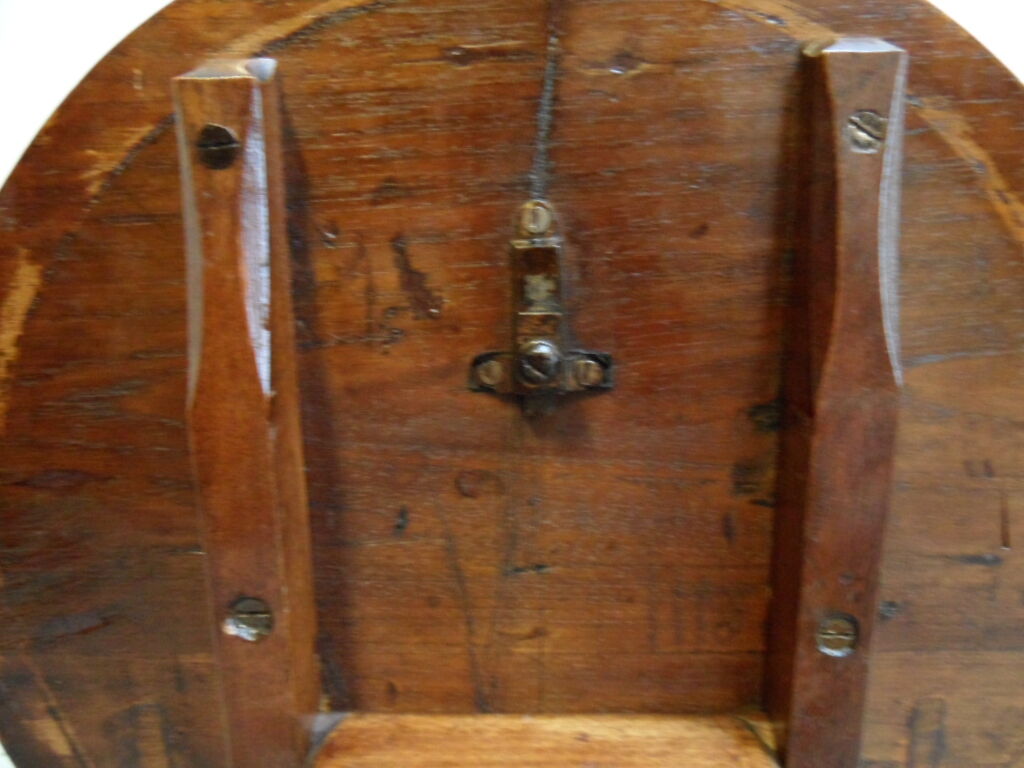 Table à vin en acajou antique