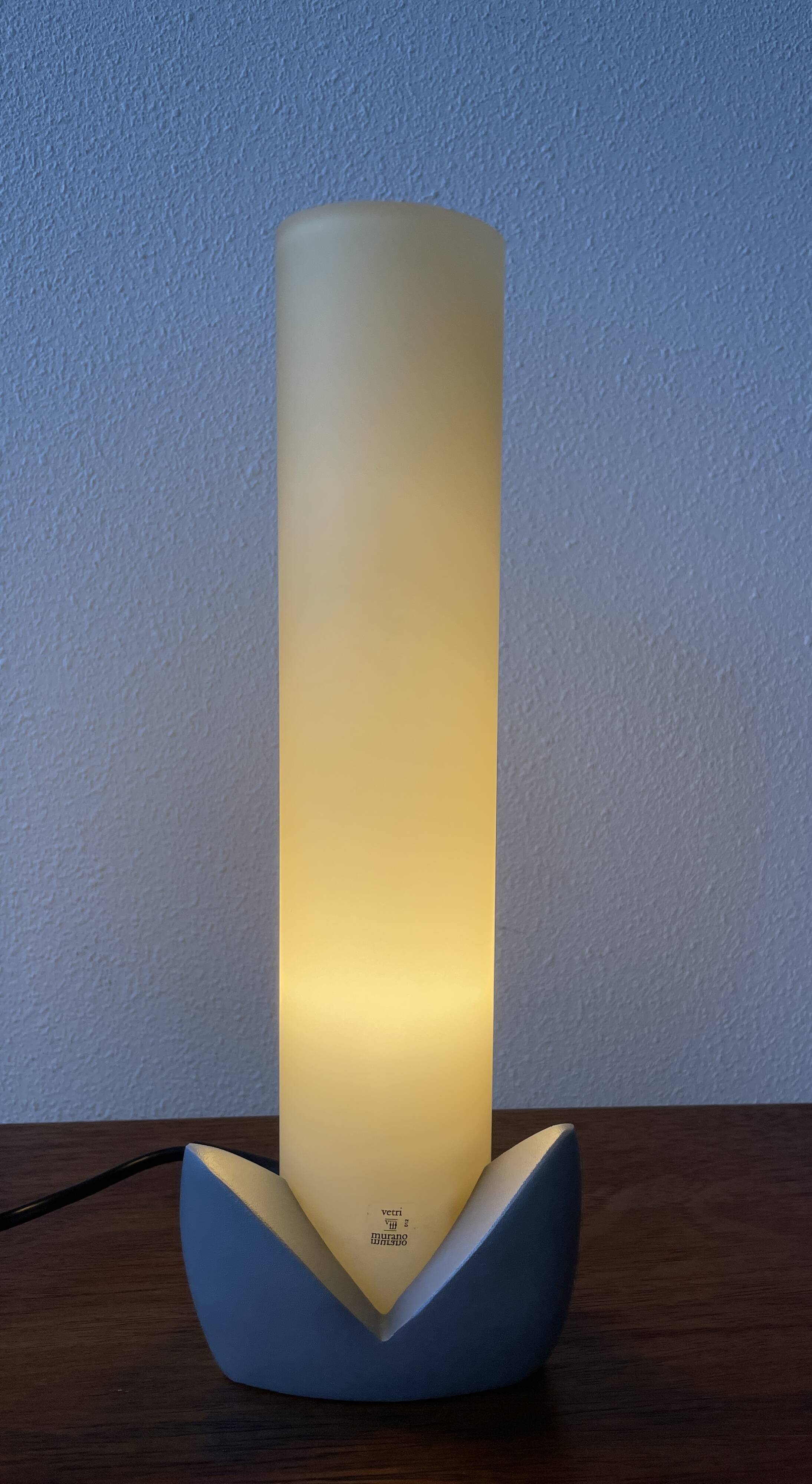 Cylindrical yellow Murano glass with silver flower stand table lamp from Italy