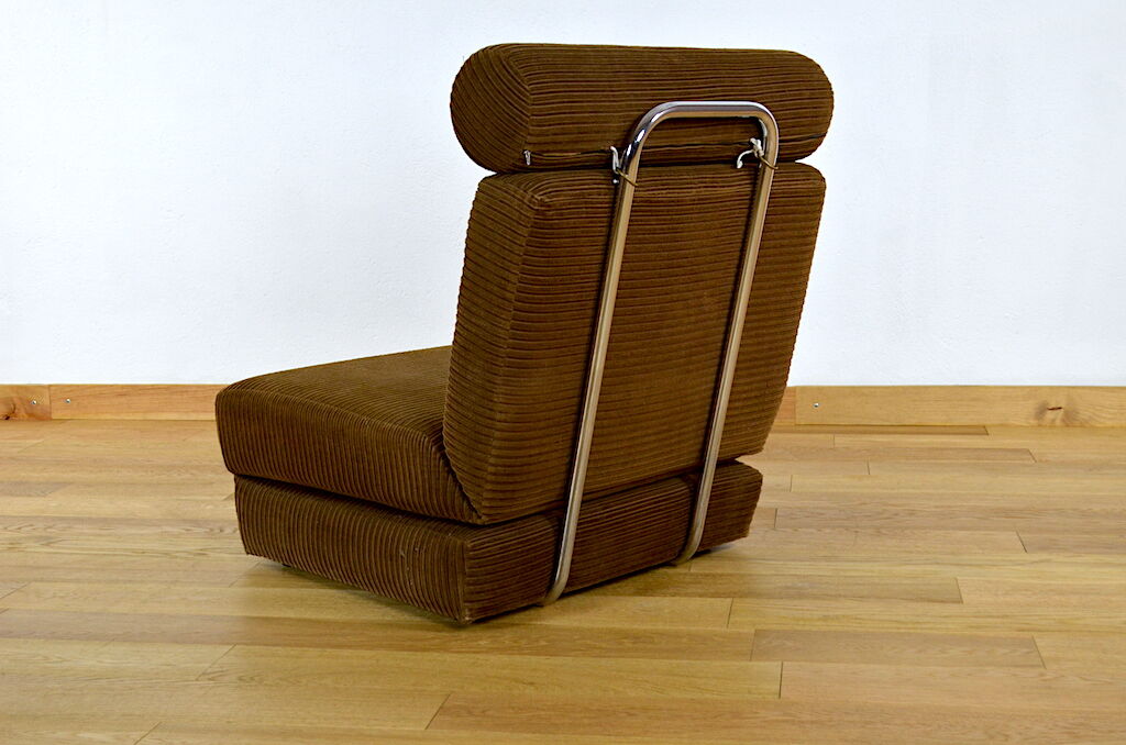 Vintage convertible armchair in bed 1970