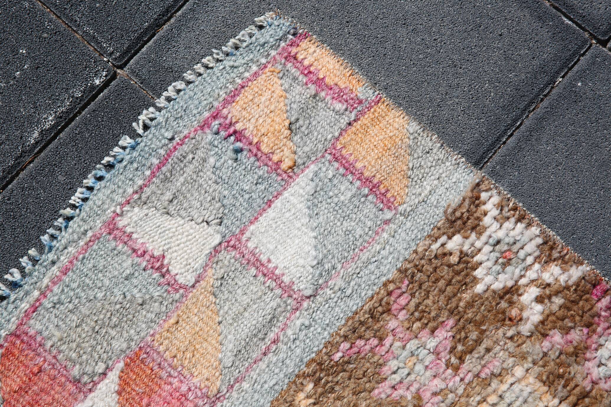 Colorful Vintage Runner Rug, Soft Pink Handmade Hallway Carpet, 82x334 Cm