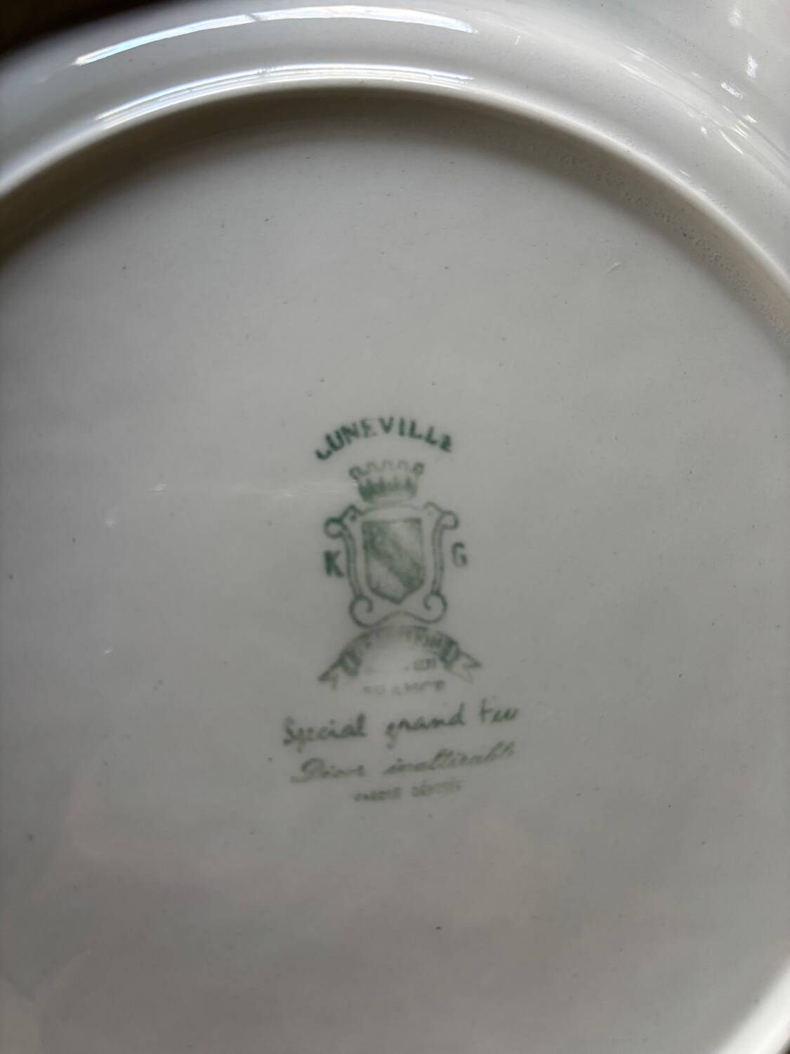Luneville plates and dishes
