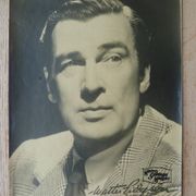 8 vintage autographed photos of American stars Metro Goldwin Mayer
