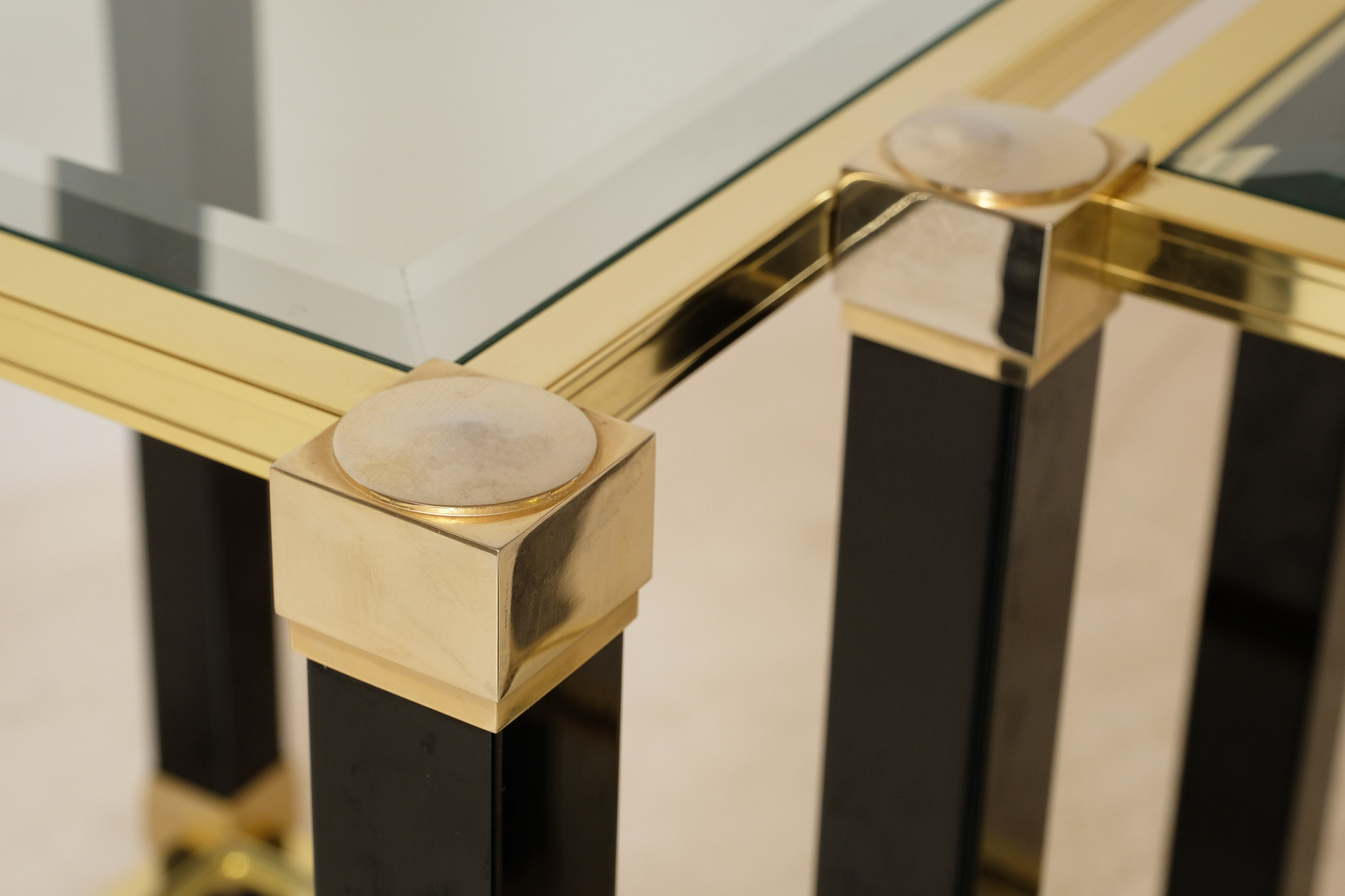 Paire de tables d’appoint ou chevets par Pierre Vandel 1970