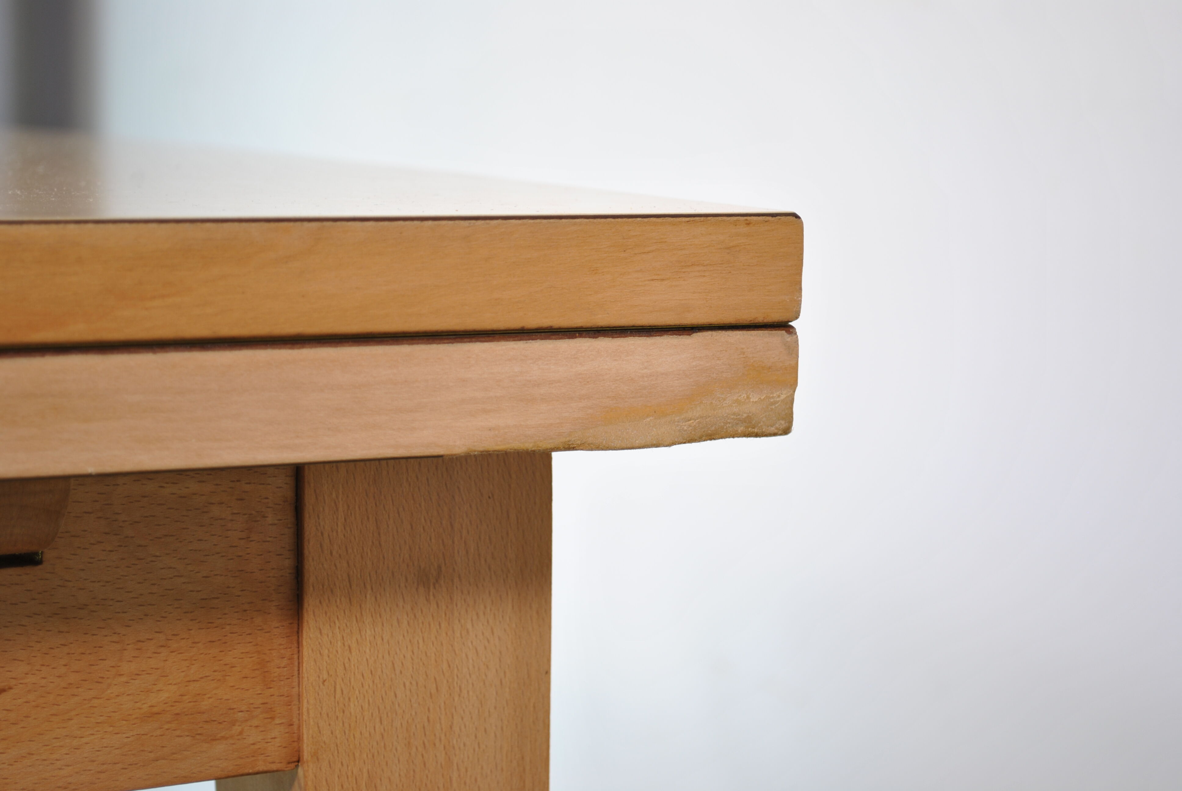 Extensible table 1970