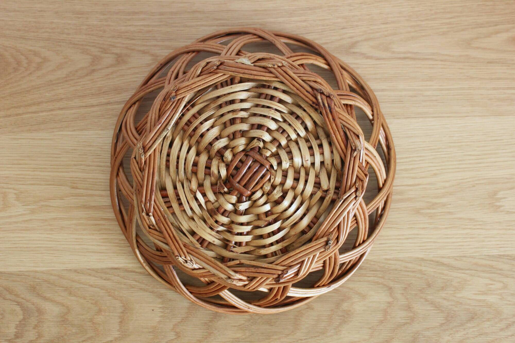 Vintage rattan/wicker fruit basket