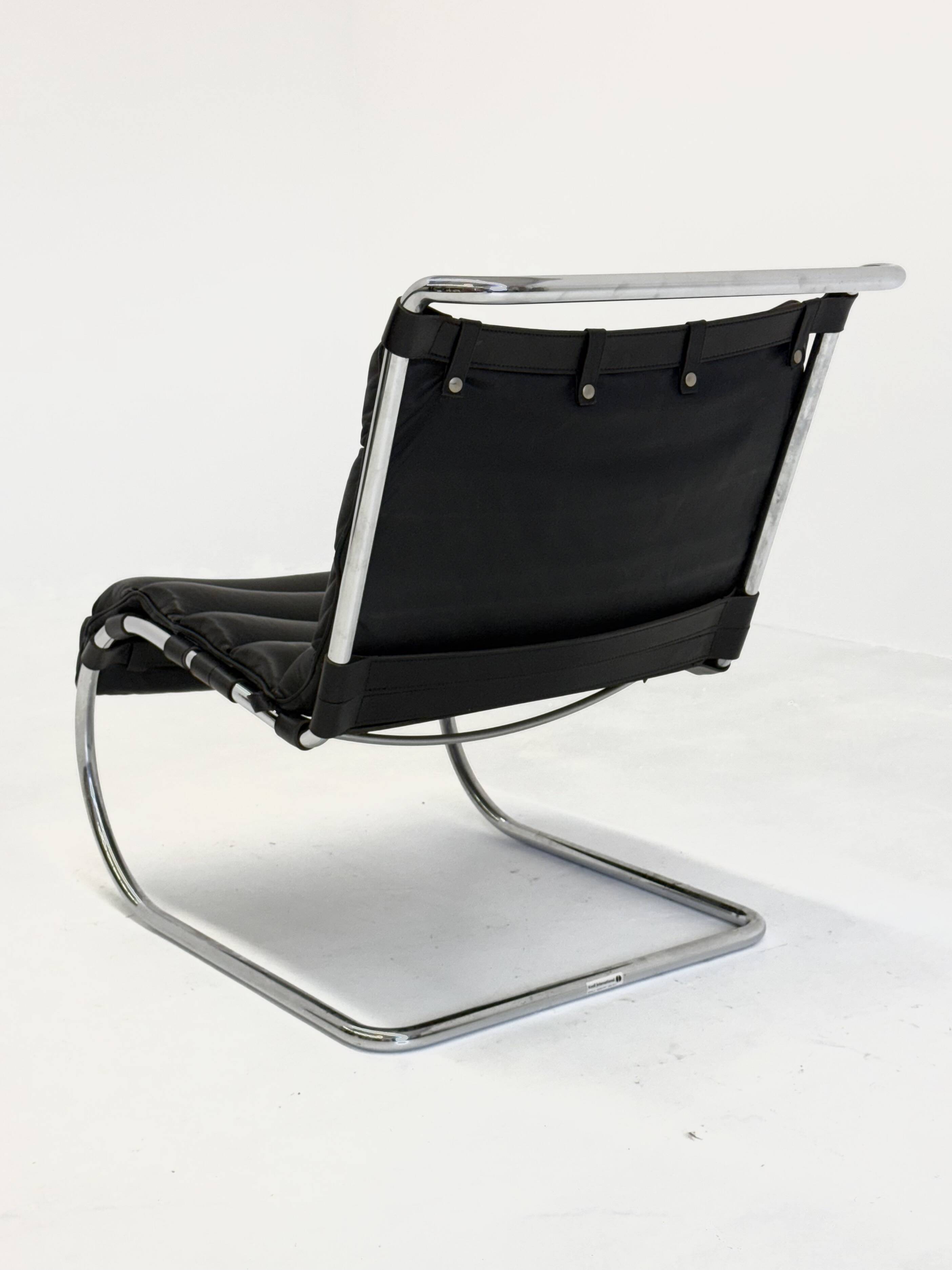 Fauteuil MR de Ludwig Mies van der Rohe pour Knoll