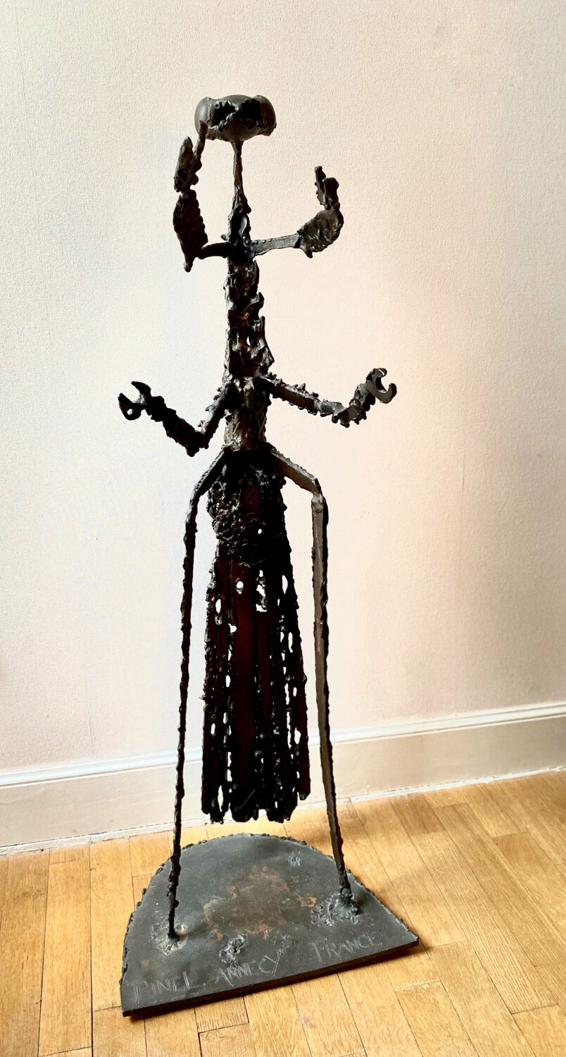 Sculpture praying mantis metal sculptor Michel Pinel