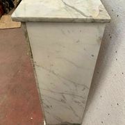 Louis XVI fireplace in 19th century white Carrara marble