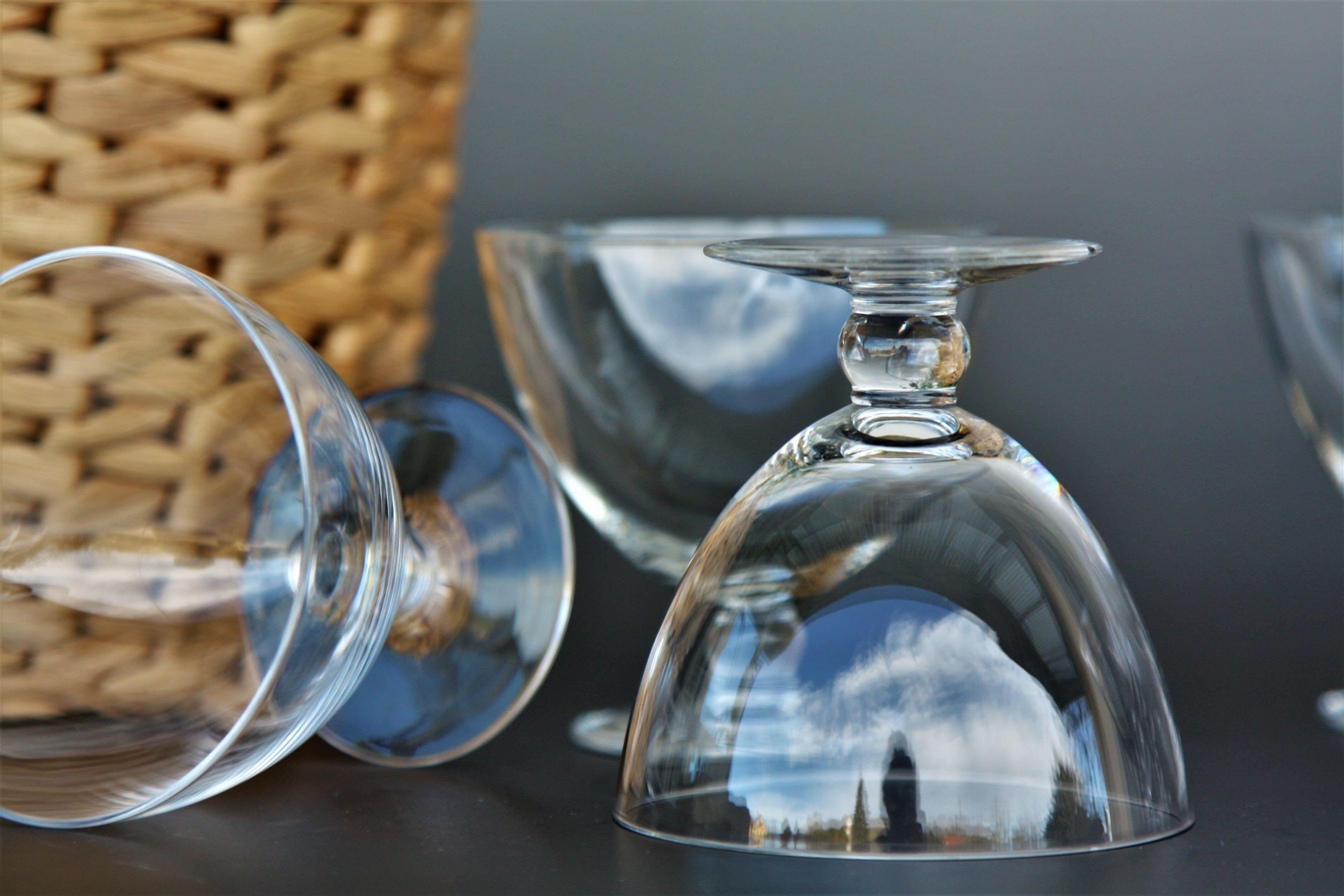 Series of 6 Art Deco crystal wine glasses from Baccarat model Gilbert