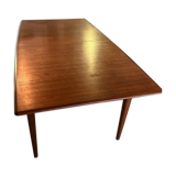 Scandinavian table