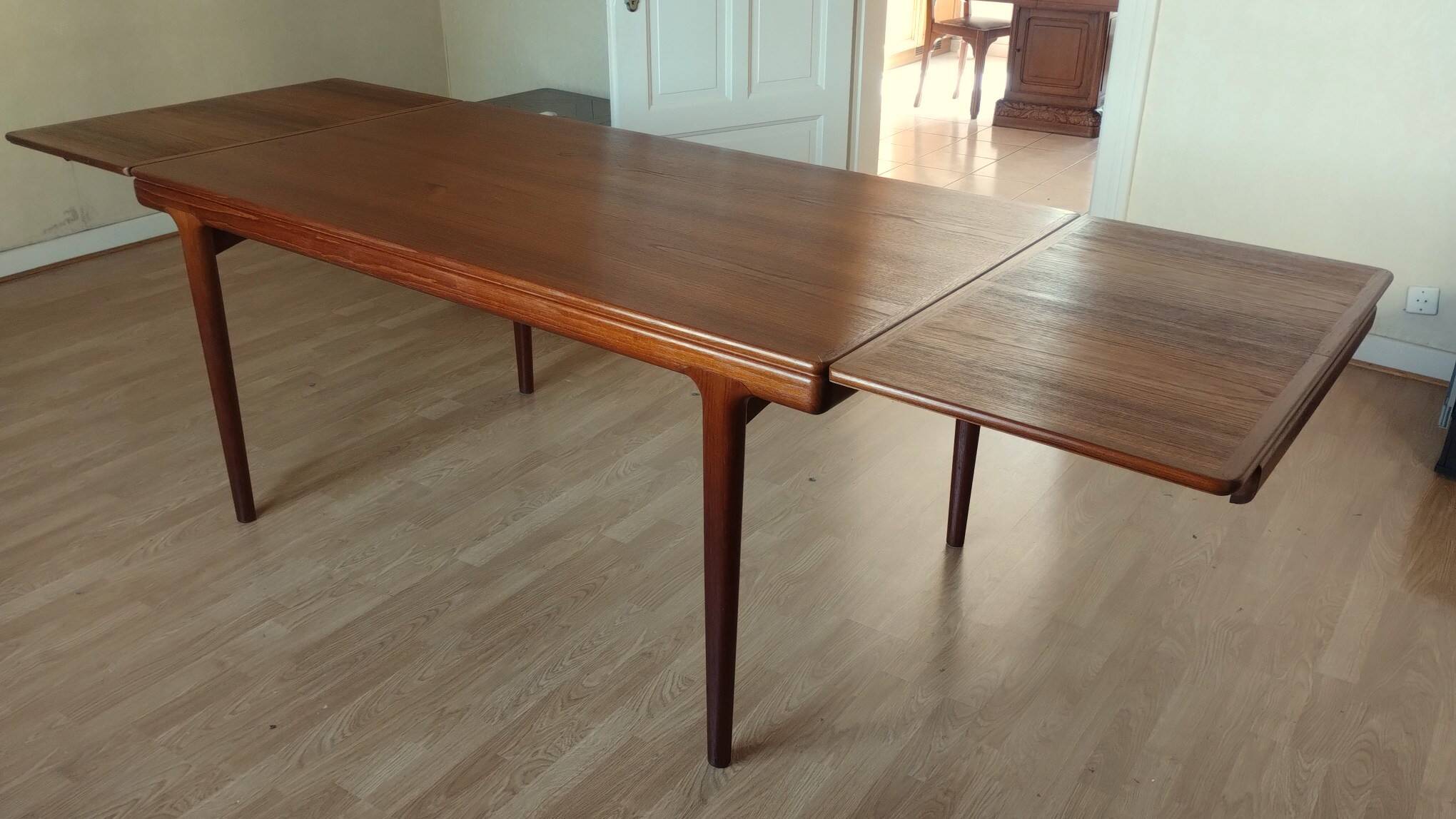 Dining table by Johannes Andersen