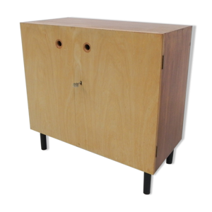 Armoire vintage avec