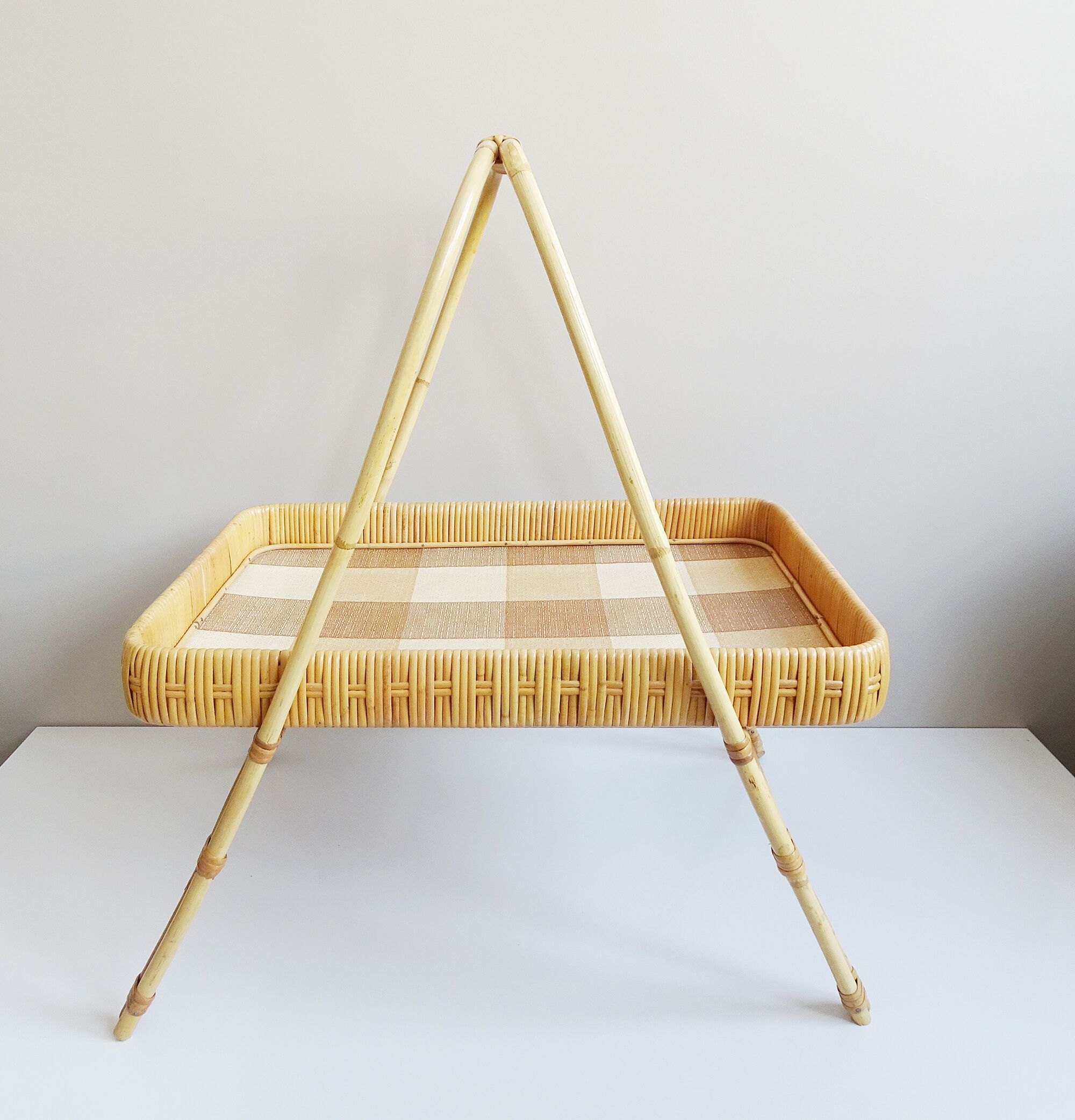 Plateau en bambou et rotin