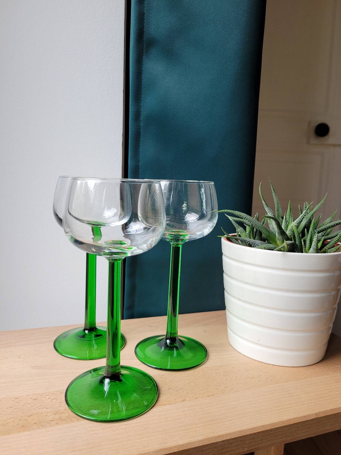 Set of 3 Alsace wine stemmed glasses