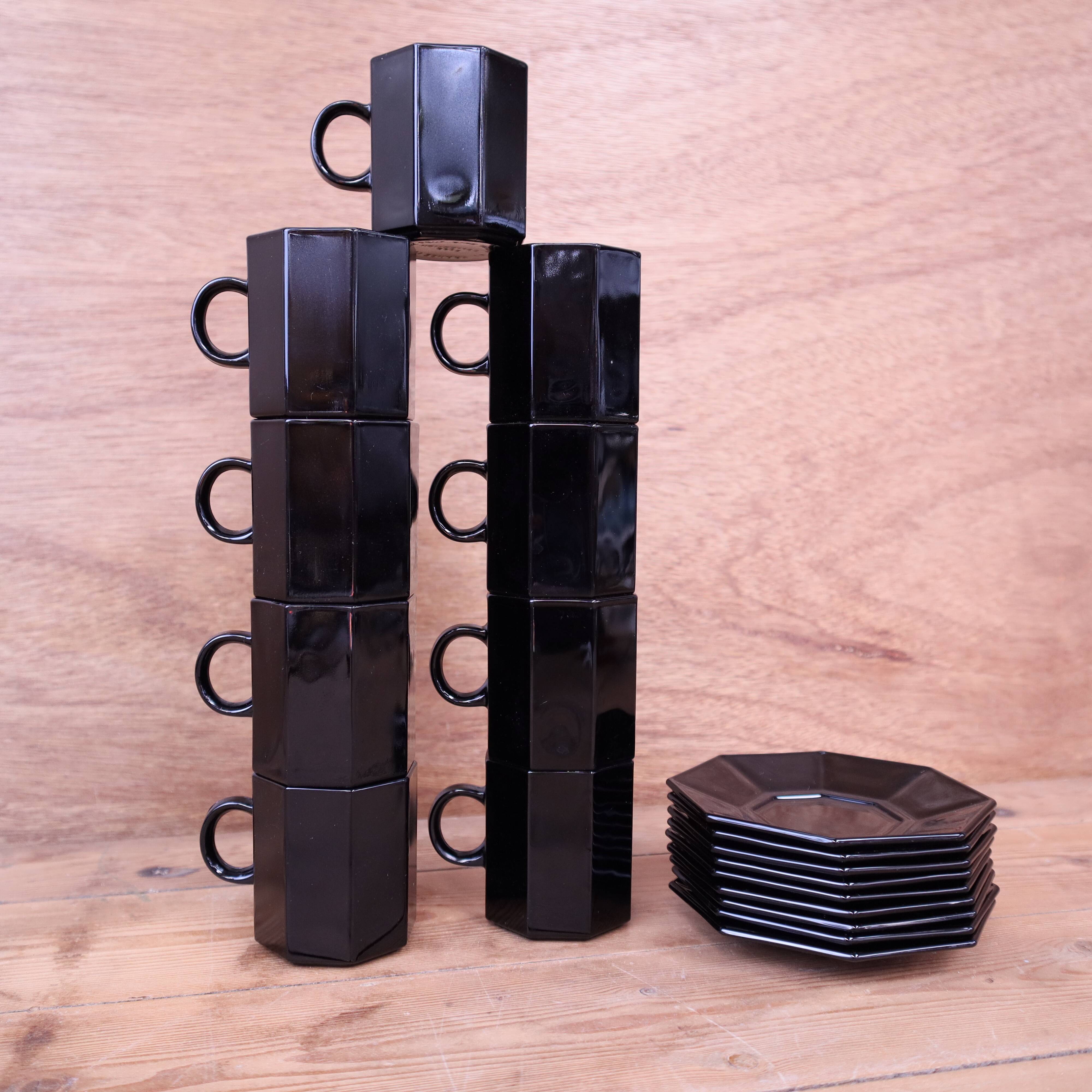 Set of 9 black coffee cups and saucers ARCOROC "Octime"