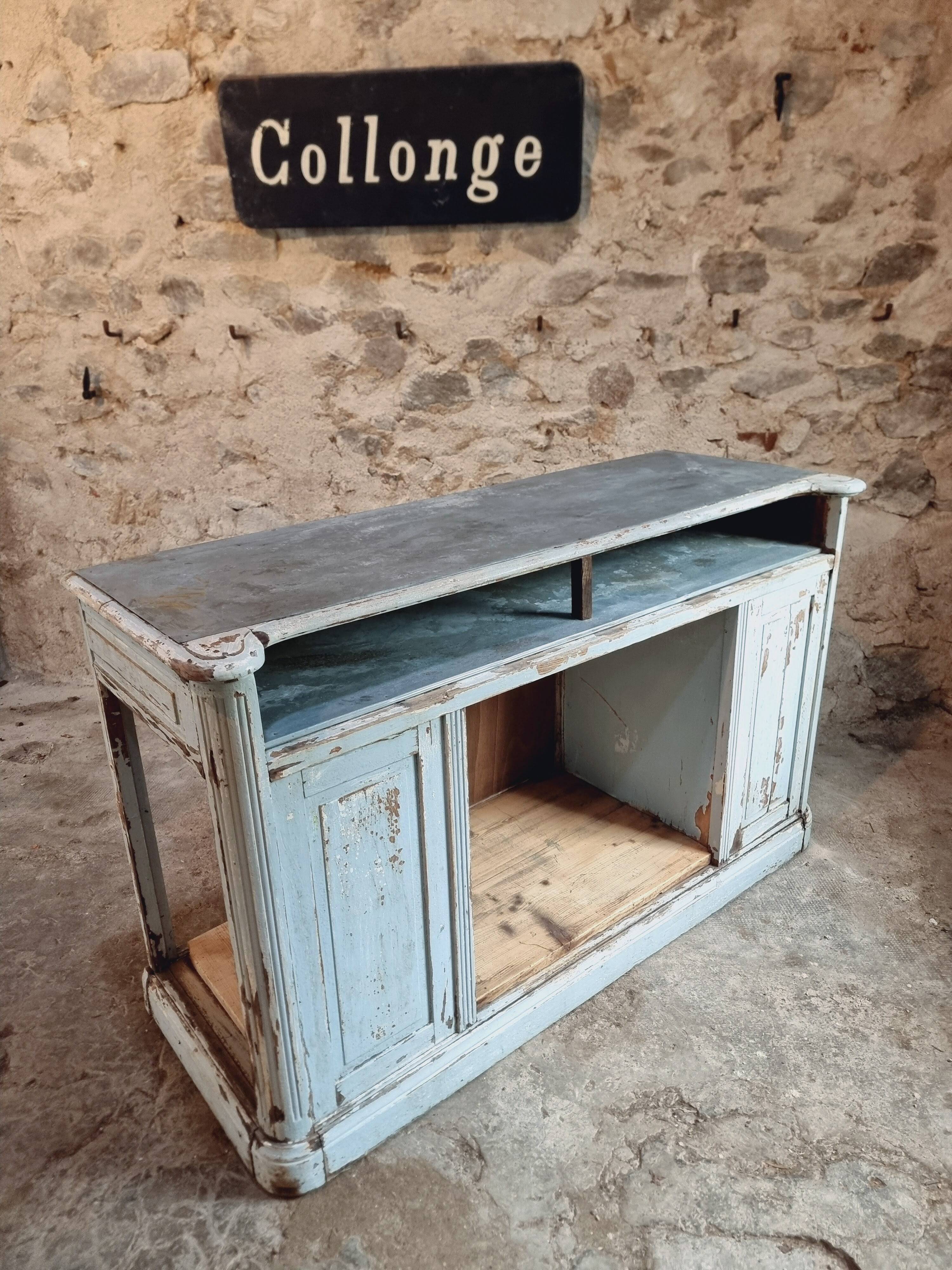 Comptoir ancien en chêne avec plateau en zinc et patine bleue