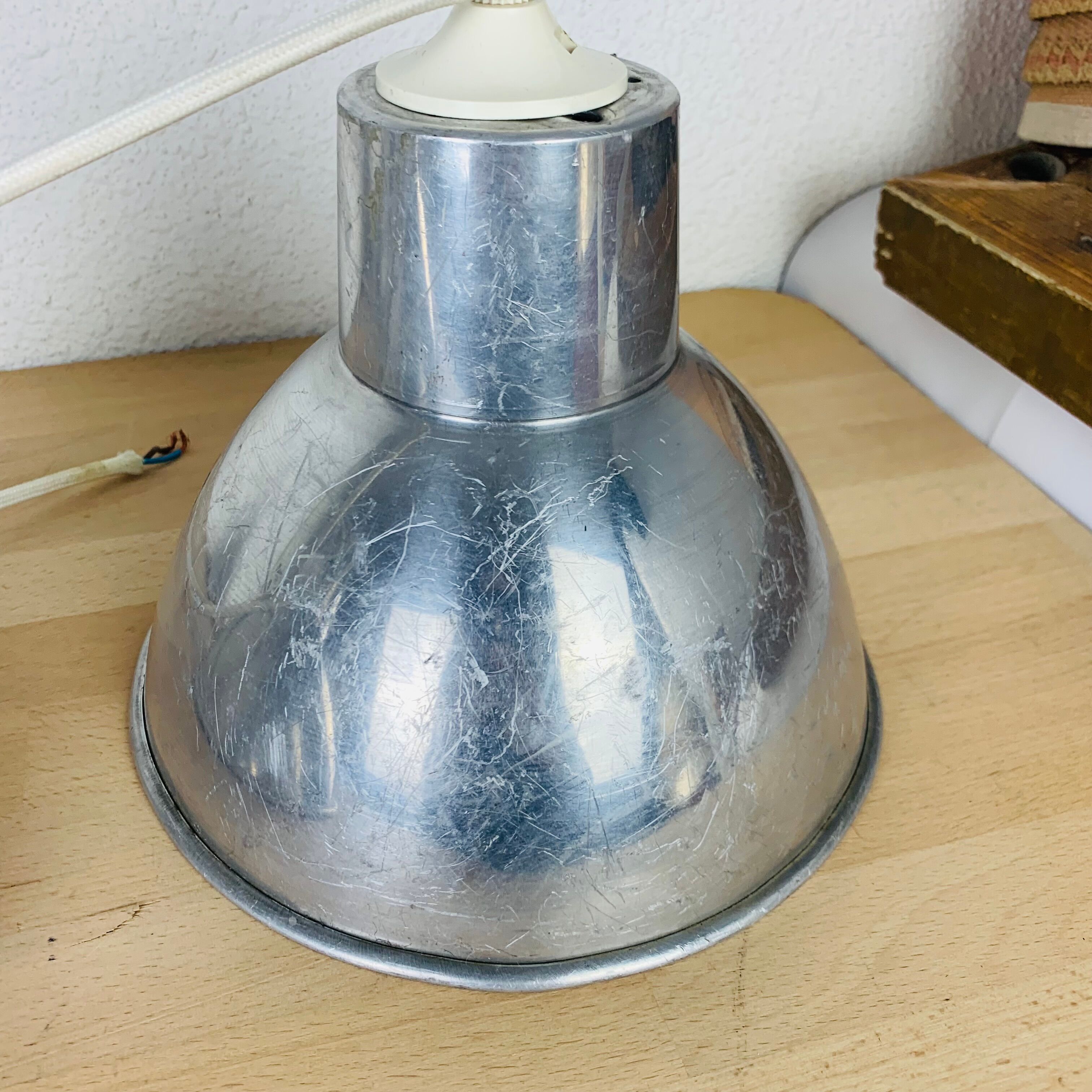 3 industrial metal suspensions Photax