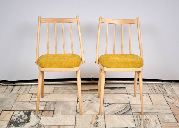Ensemble de deux chaises vintage, Tchécoslovaquie, années 1960.