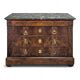 Commode époque Restauration ornements en bronze