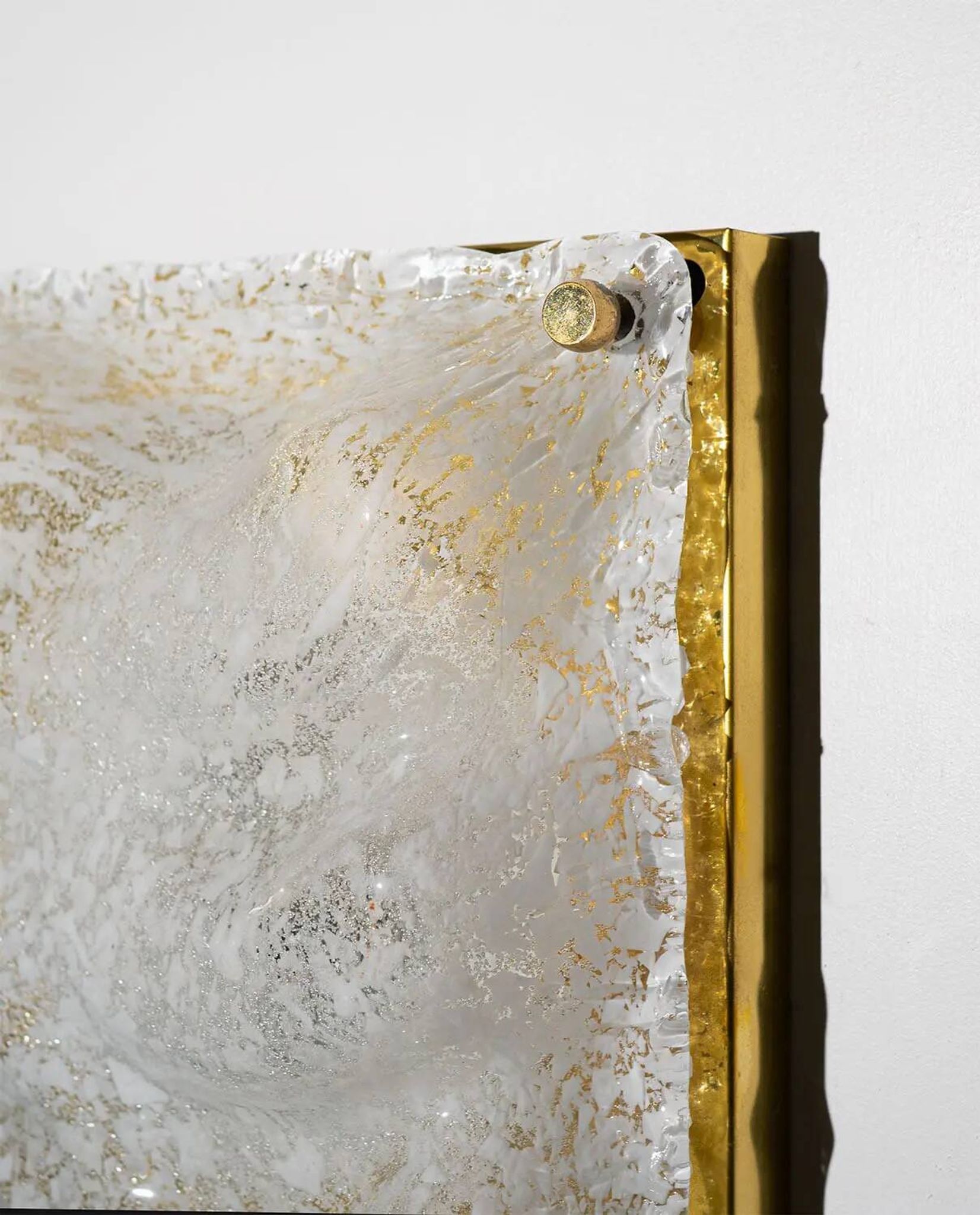 Sculptural Murano ice glass wall lamp, Italy 1970