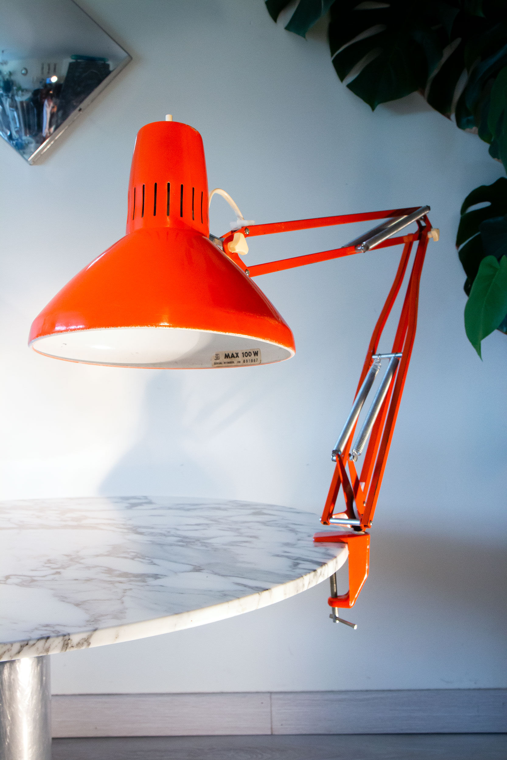 Lampe d'architecte Ledu orange, France 1970