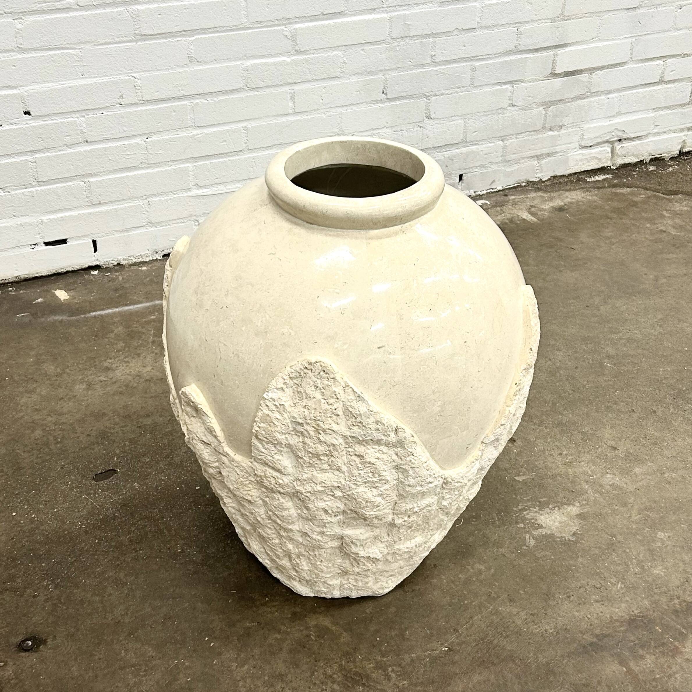 Grand vase de sol vintage en pierre de Mactan