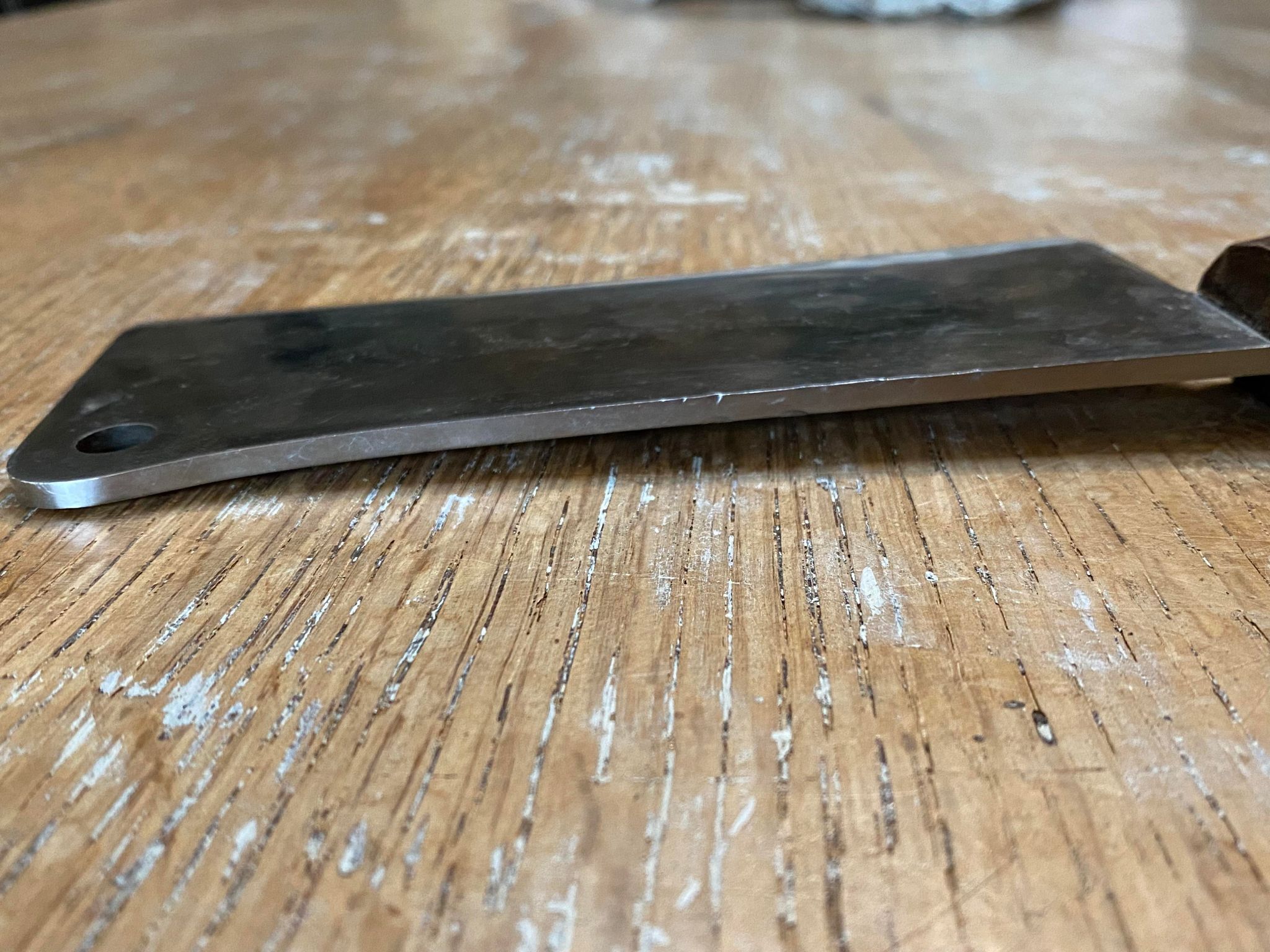 Old butcher's leaf (or couperte) Chevaleria, engraved wooden handle