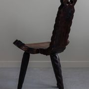 Sculpted wooden tripod chair in French Wabi Sabi, early 20th century.