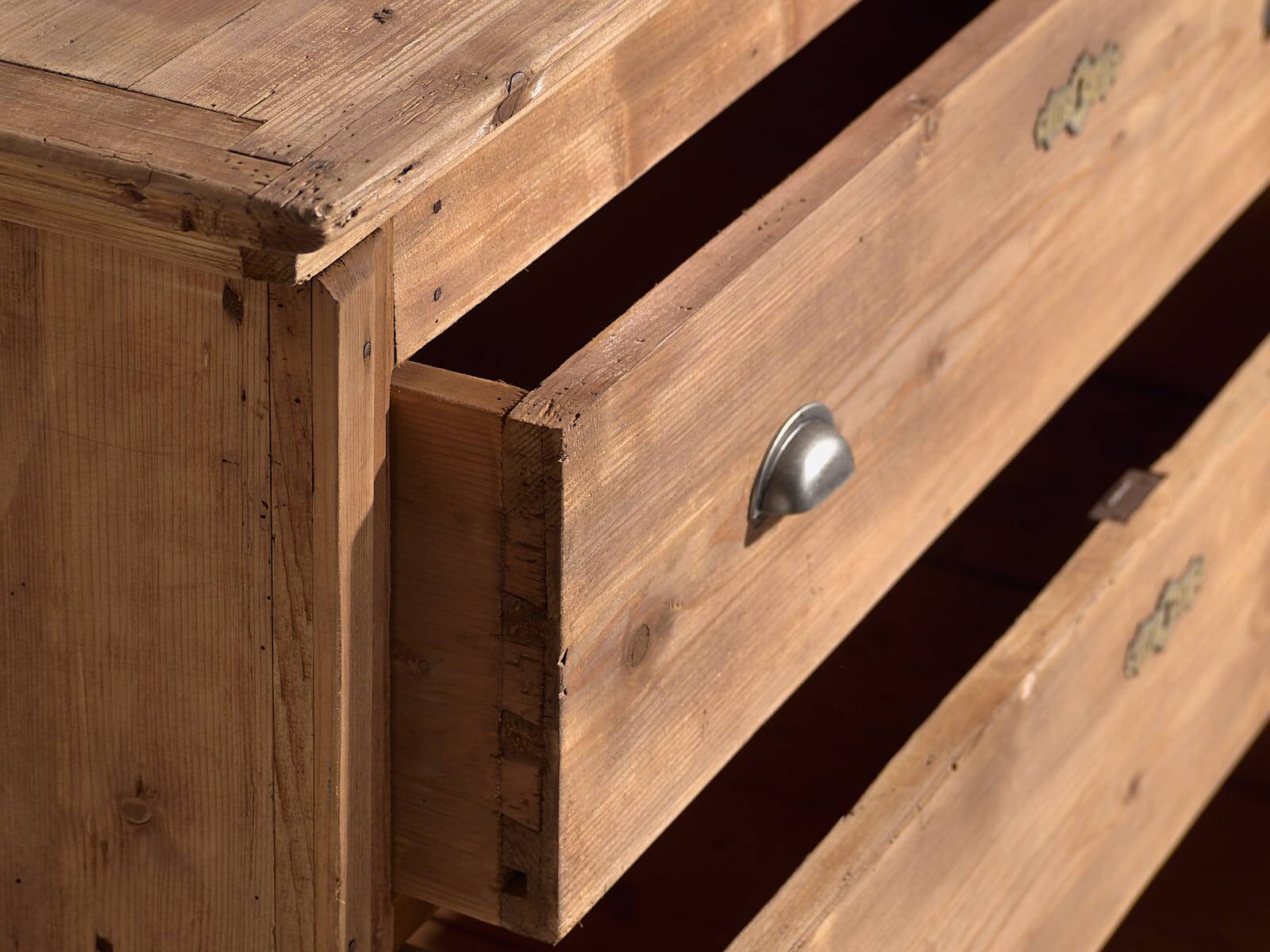 Antique provincial style chest of drawers (circa 1920) #110