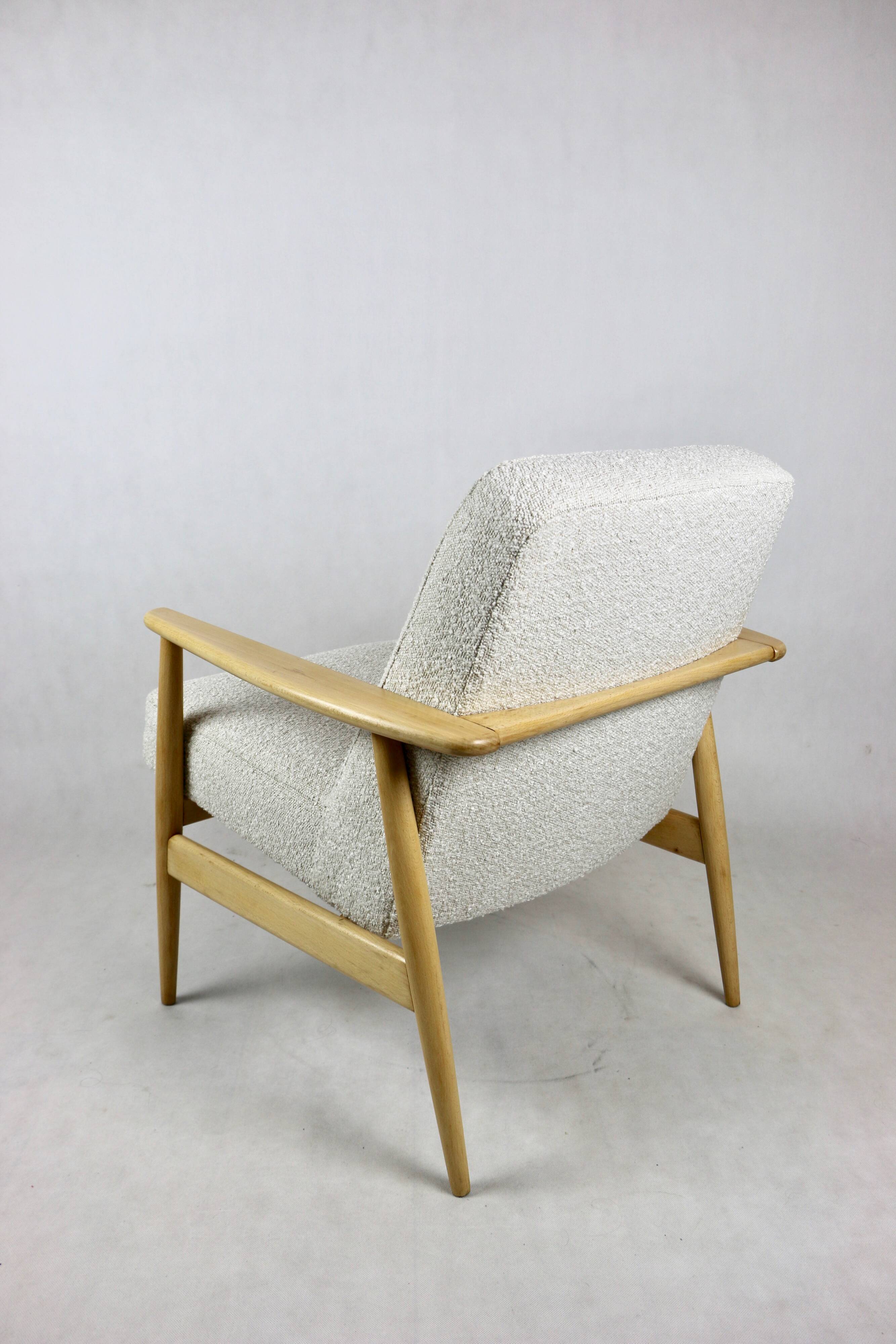 White Ivory Boucle GFM63 Lounge Chair by J. Kedziorek, 1970s