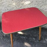 Table bass feet compass formica red