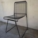 4 gridded metal chairs
