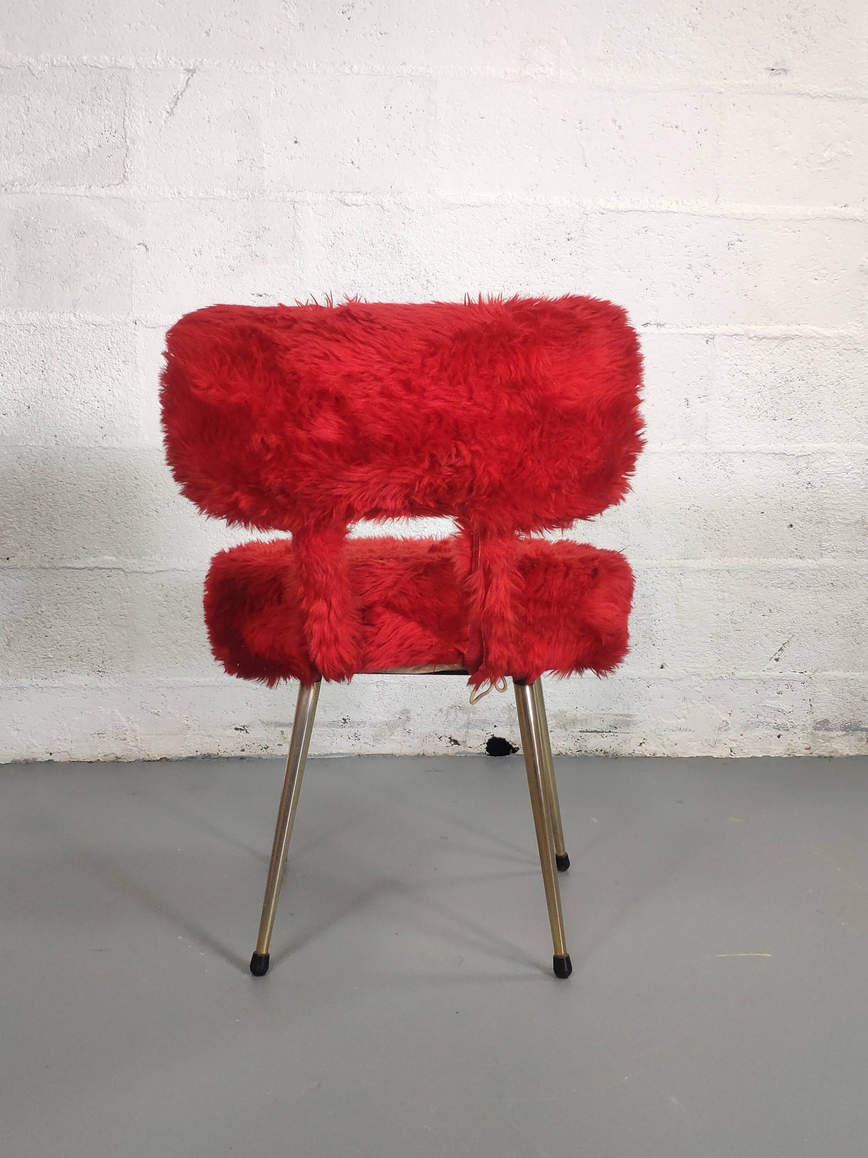Vintage red moumoute chair golden feet